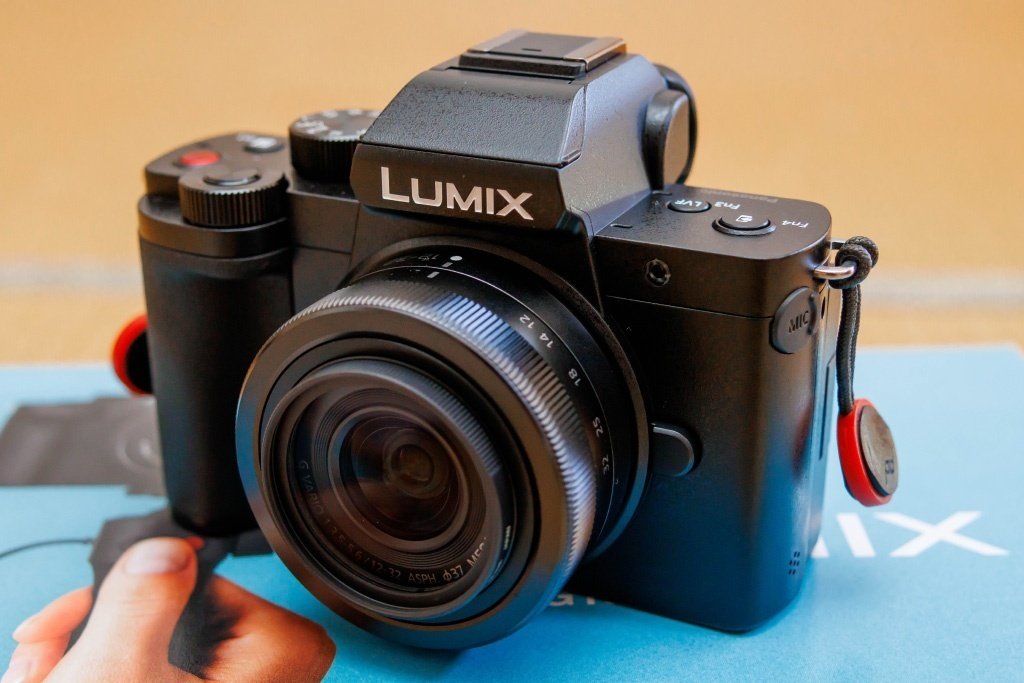 VLOG対応ミラーレス機「LUMIX G100」|七語零黎の「青・空・虹」 VLOG対応ミラーレス機「LUMIX G100」|七語零黎の「青・空・虹」