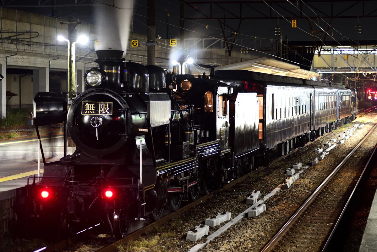 【世紀の対決?】蒸気機関車(SL)を車で追いかける!!|キモ過ぎタラバガニ
