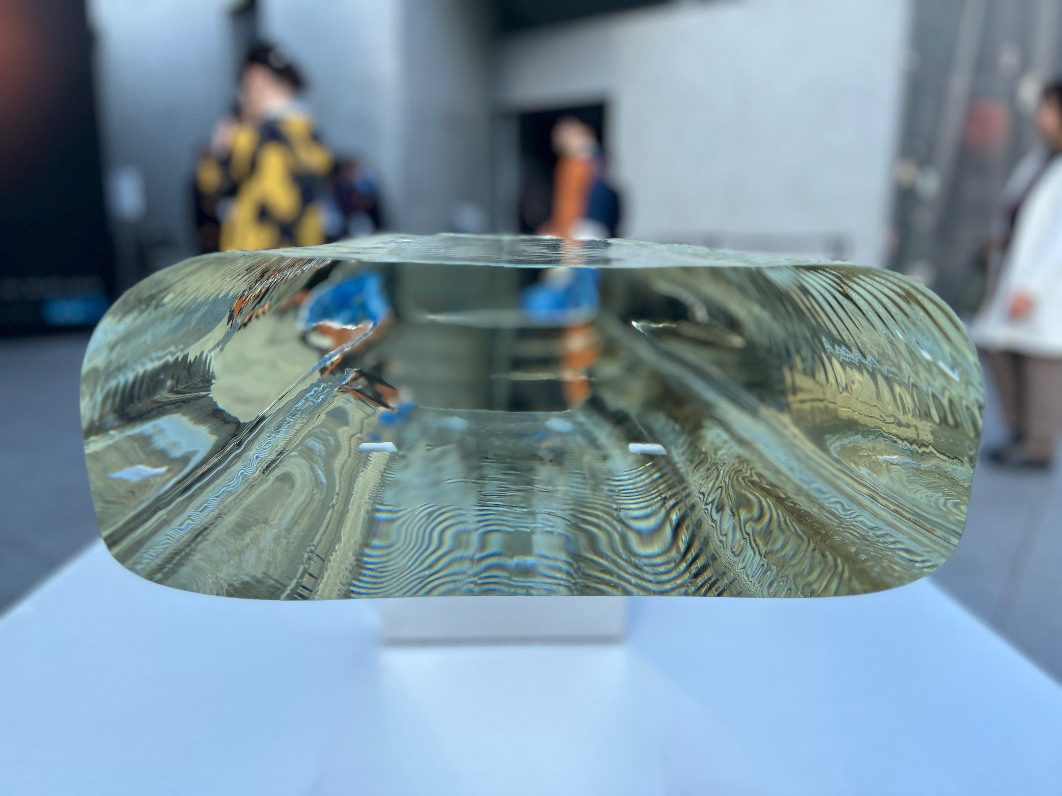 L:44 「百工のデザイン」展、吉岡徳仁 FLAME（ガラス写真中心）｜駄々