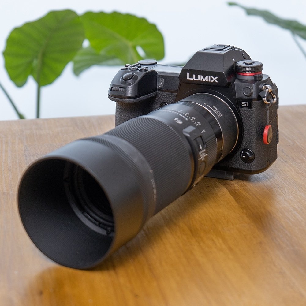 OLYMPUS　OM−10（一眼レフカメラ）とSIGMAレンズ２つ等、計４点 OLYMPUSOM−10（一眼レフカメラ）とSIGMAレンズ2つ等、計4点
