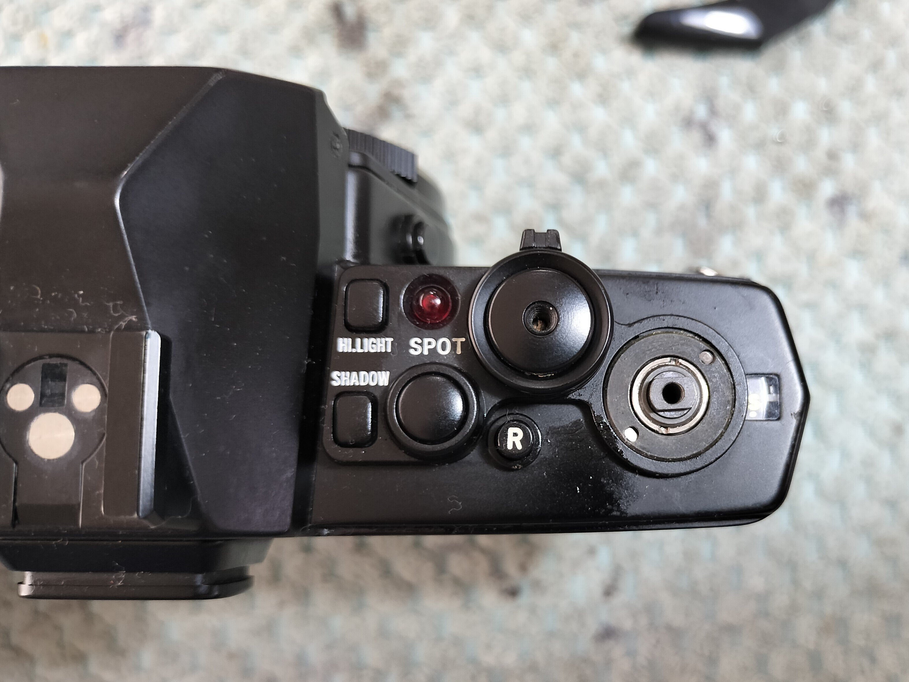 Olympus OM-4, OM-4Tiの分解|フィルムカメラ修理のアクアカメラ Olympus OM-4, OM-4Tiの分解|フィルムカメラ修理のアクアカメラ