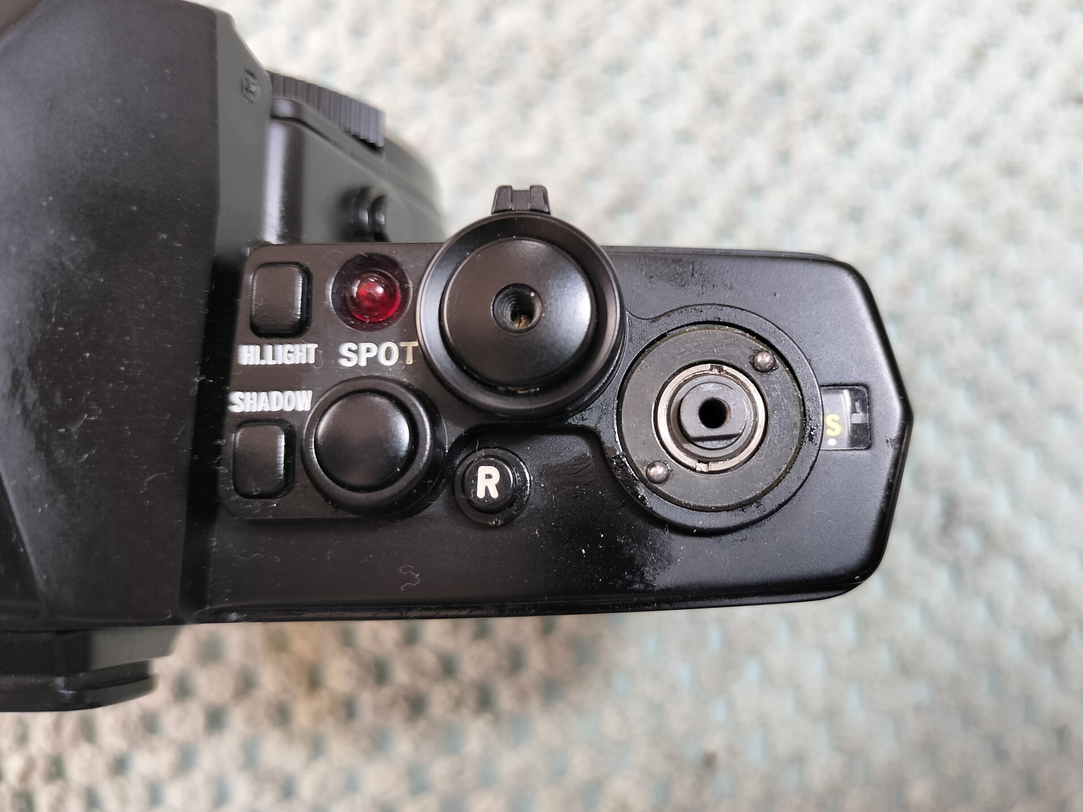 Olympus OM-4, OM-4Tiの分解｜フィルムカメラ修理のアクアカメラ