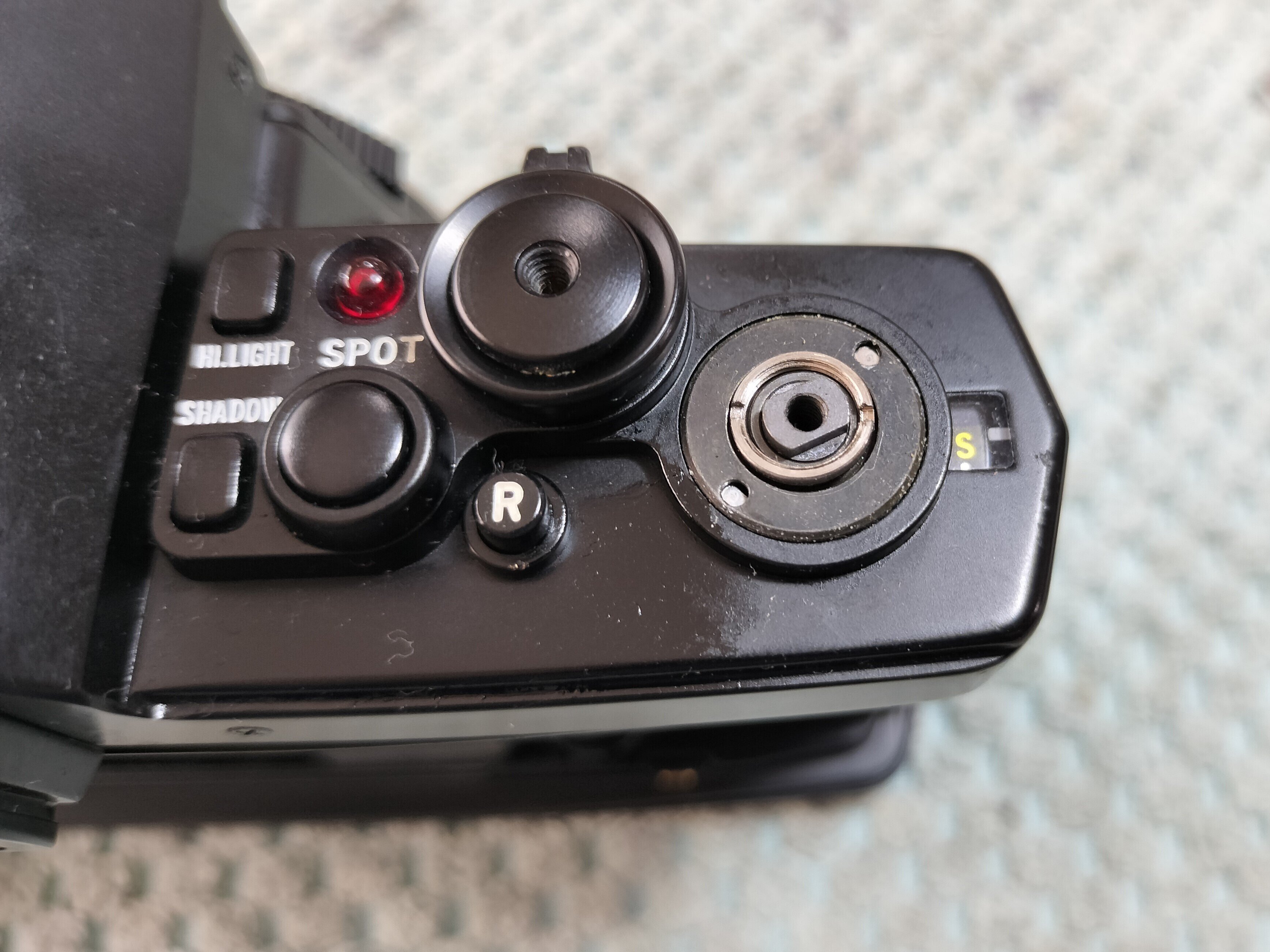 OLYMPUS OM-4 Ti チタンカラー　ボディ シャッター下りません OLYMPUS OM-4 Ti チタンカラー ボディ シャッター下りません