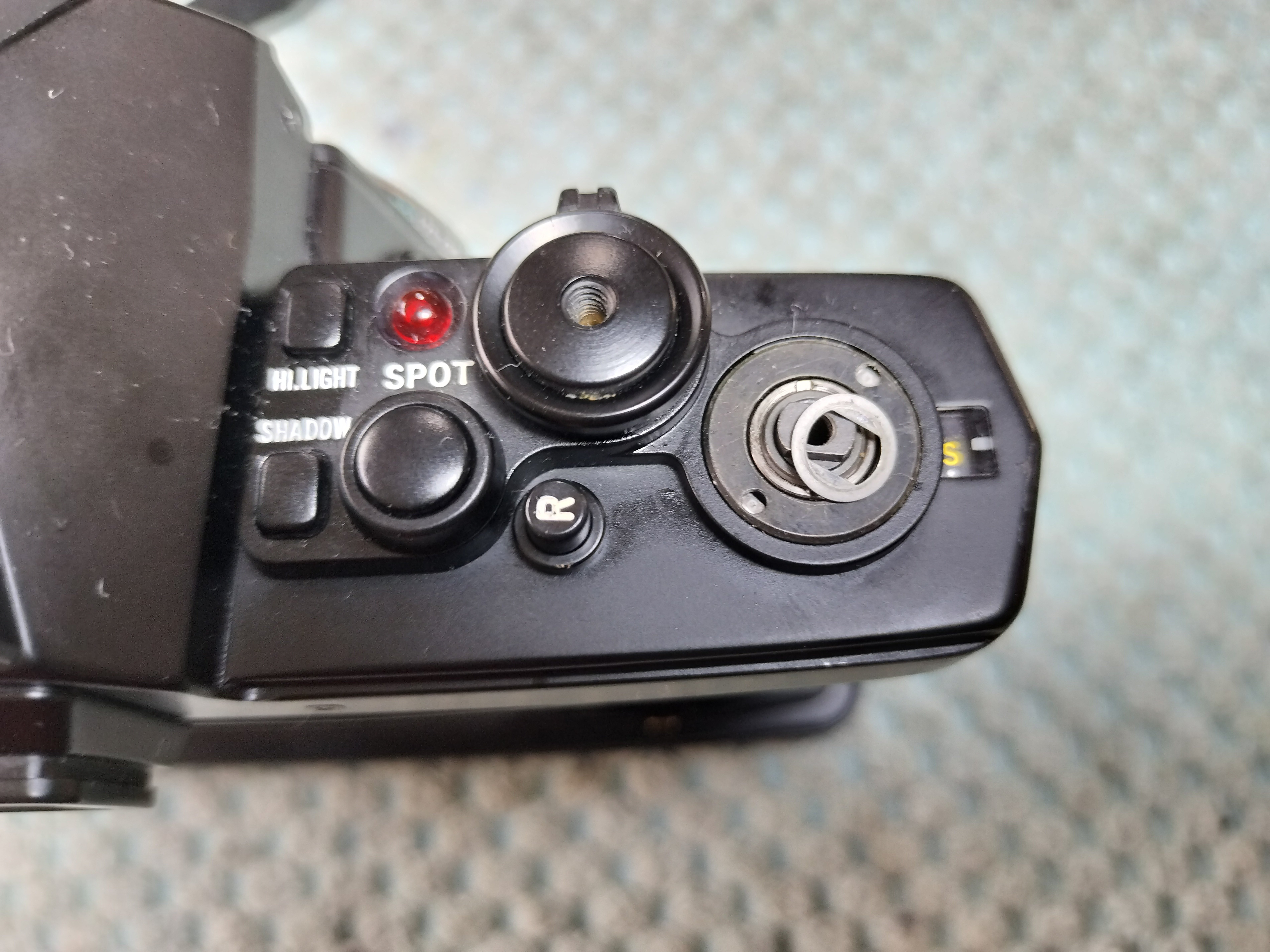 Olympus OM-4, OM-4Tiの分解|フィルムカメラ修理のアクアカメラ Olympus OM-4, OM-4Tiの分解|フィルムカメラ修理のアクアカメラ