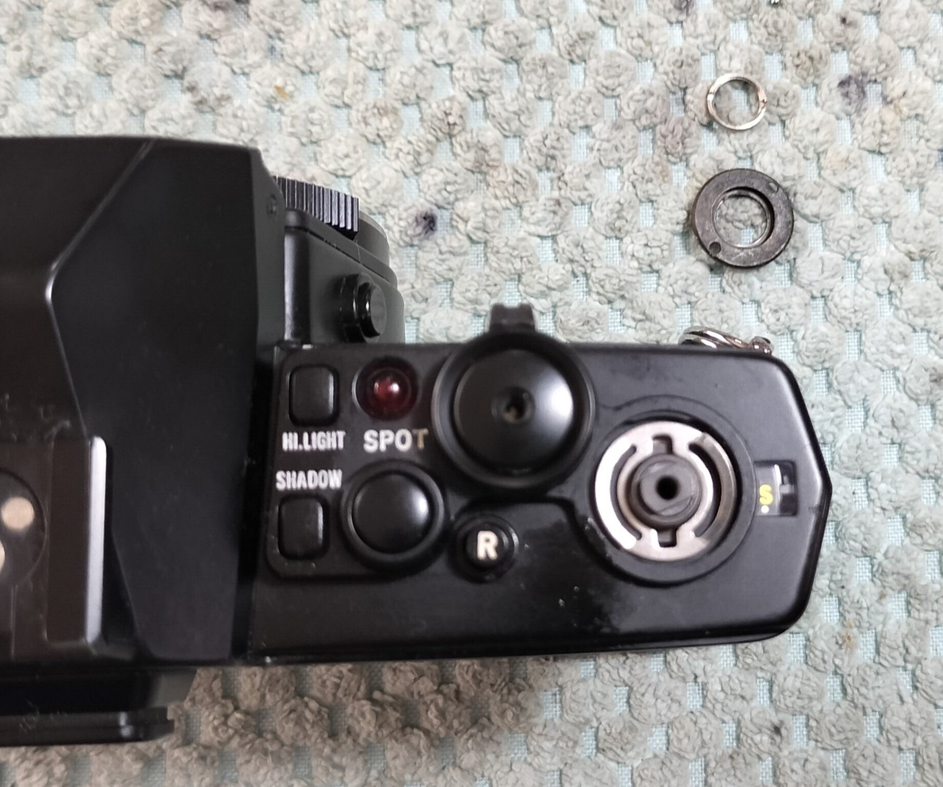Olympus OM-4, OM-4Tiの分解|フィルムカメラ修理のアクアカメラ Olympus OM-4, OM-4Tiの分解|フィルムカメラ修理のアクアカメラ