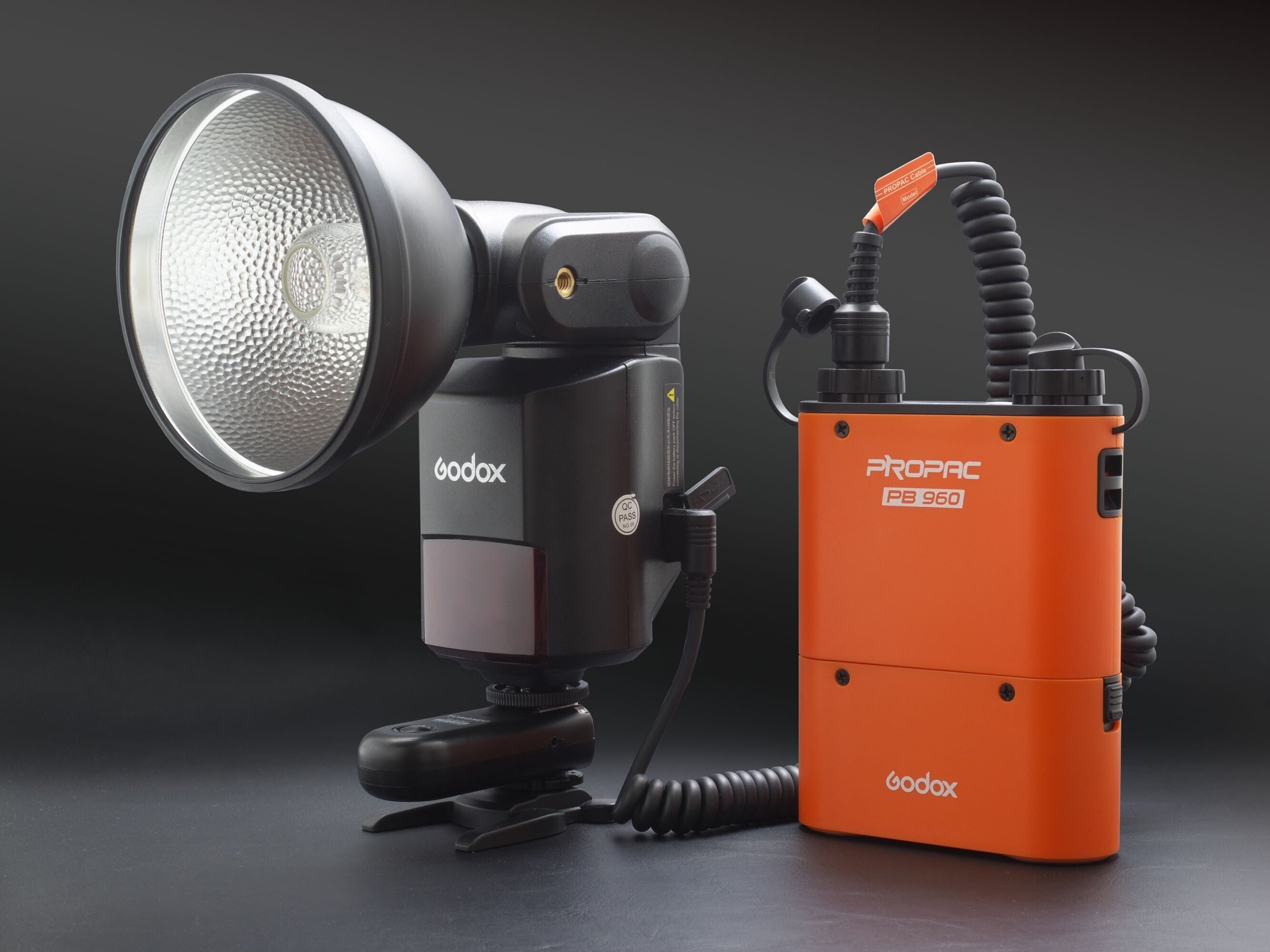 色々な種類のストロボについて解説｜フユキ／西川冬旗