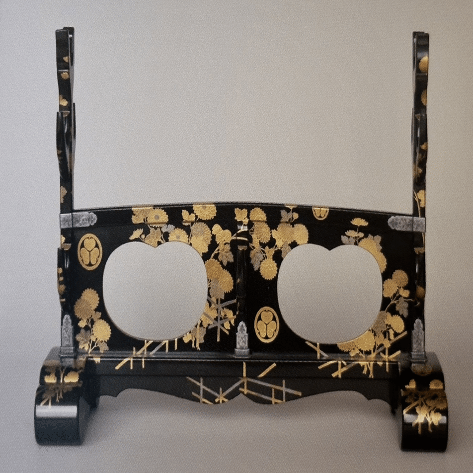 明寿っぽい鉄鐔についての考察③ 櫃孔の形状について｜刀箱師の日本刀