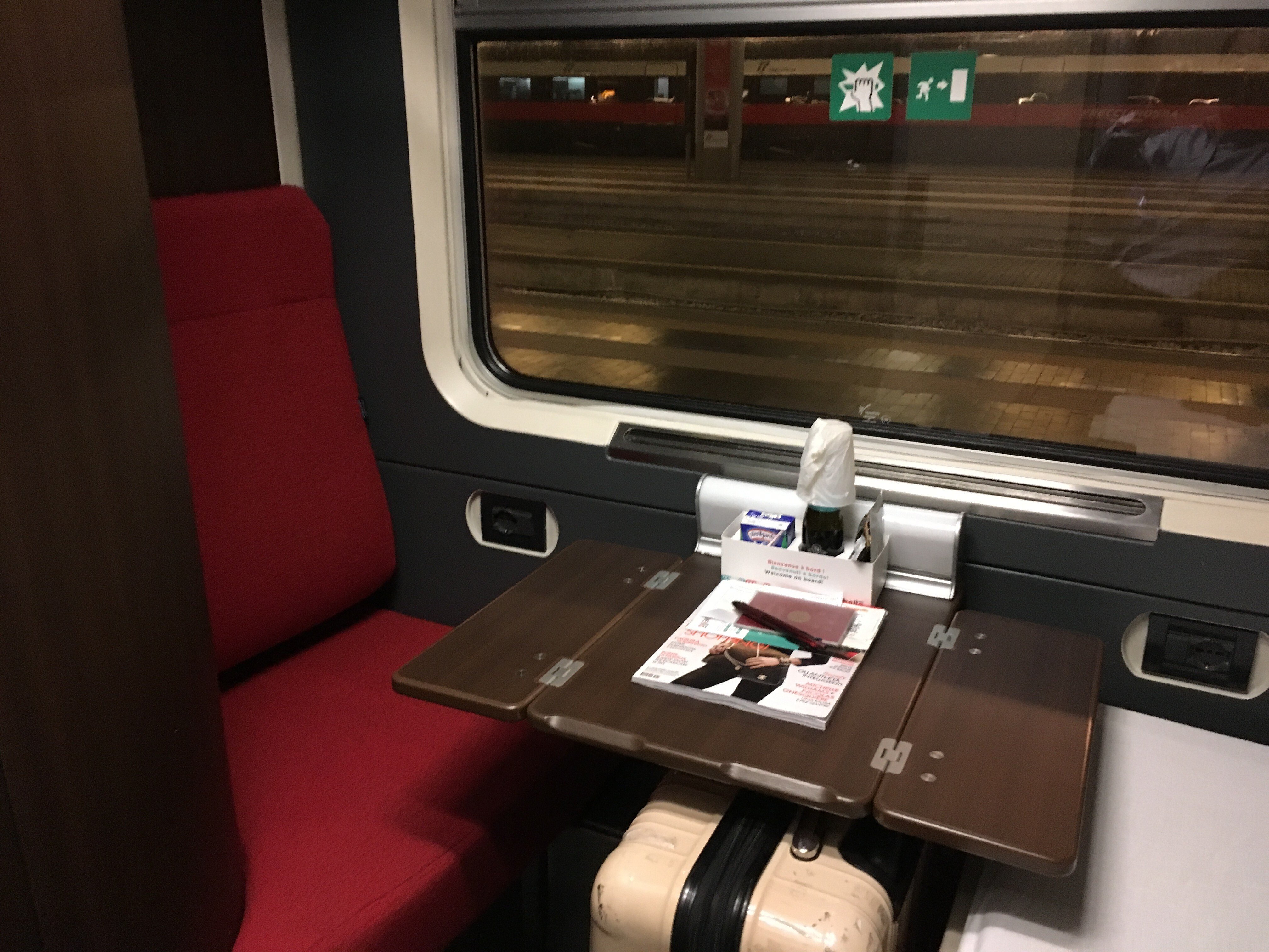 FS/イタリア国鉄【thello/セロ☆国際寝台特急】1等車・ミント