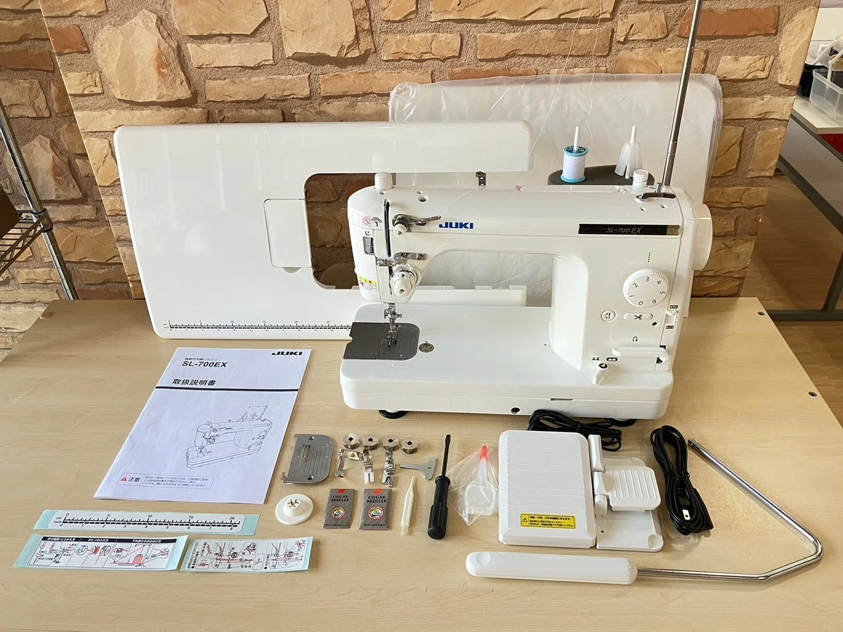 ハンドメイド情報】JUKI 職業用ミシンの最高峰「SL-700EX」付属品紹介 