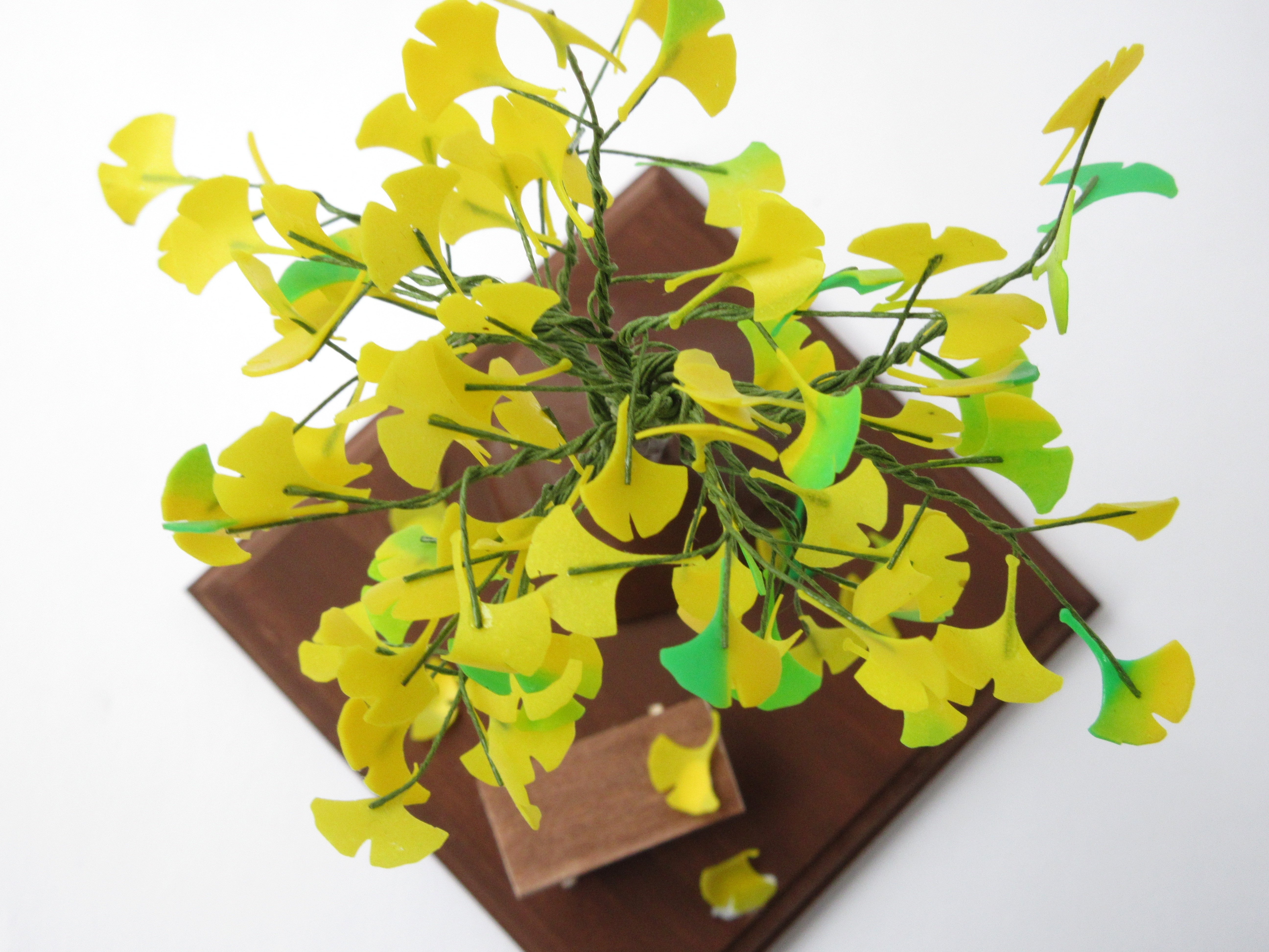 イチョウの木の置物 置物 イチョウの葉 オブジェ イチョウ 葉っぱ 秋 植物