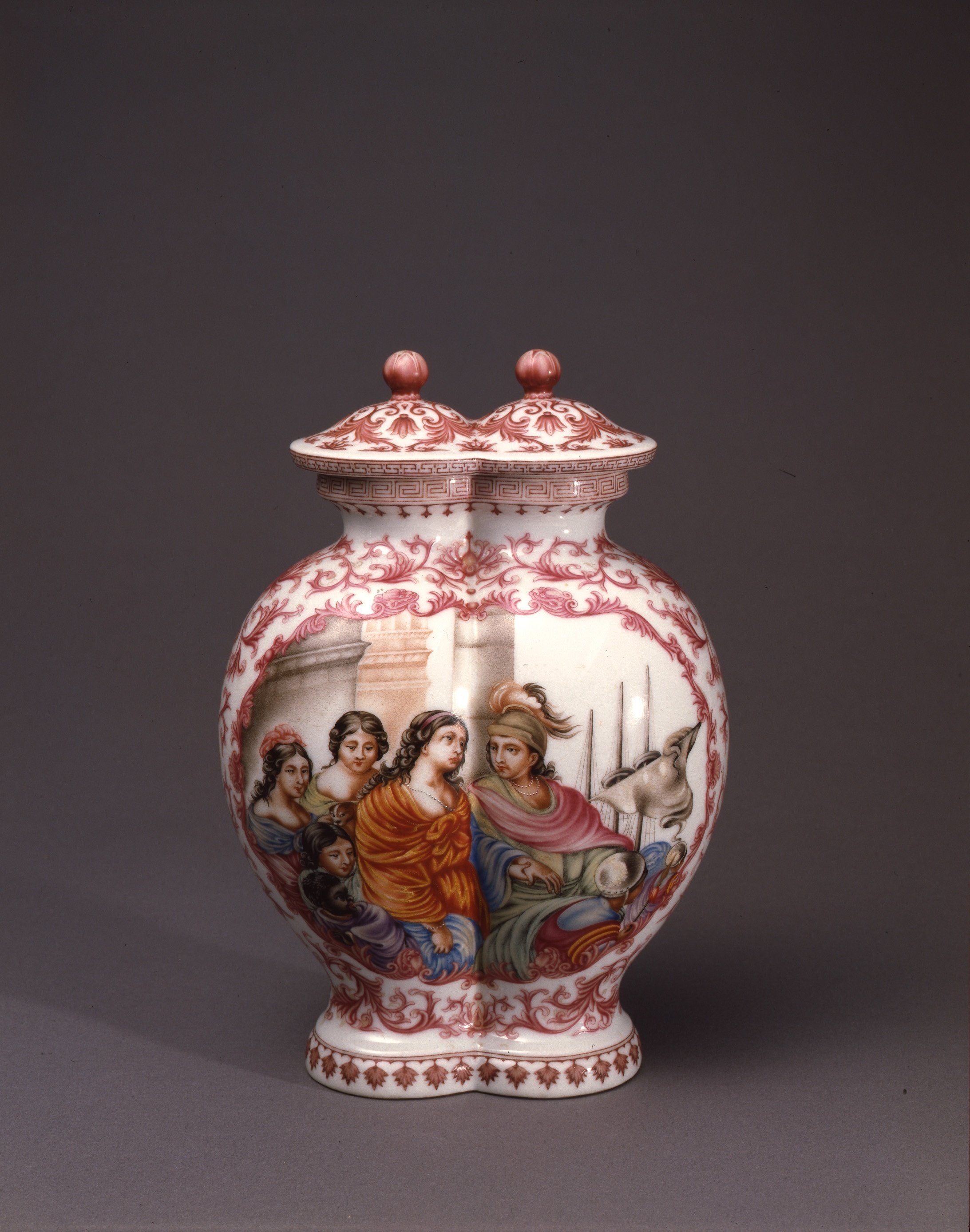 中国陶磁器 中国美術 清朝時代 成化年製 粉彩豆彩色絵葡萄