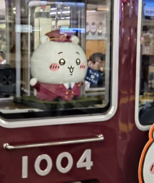 🚃『ちいかわ×阪急電車』～ちいかわラッピング列車【宝塚線 ちいかわ号