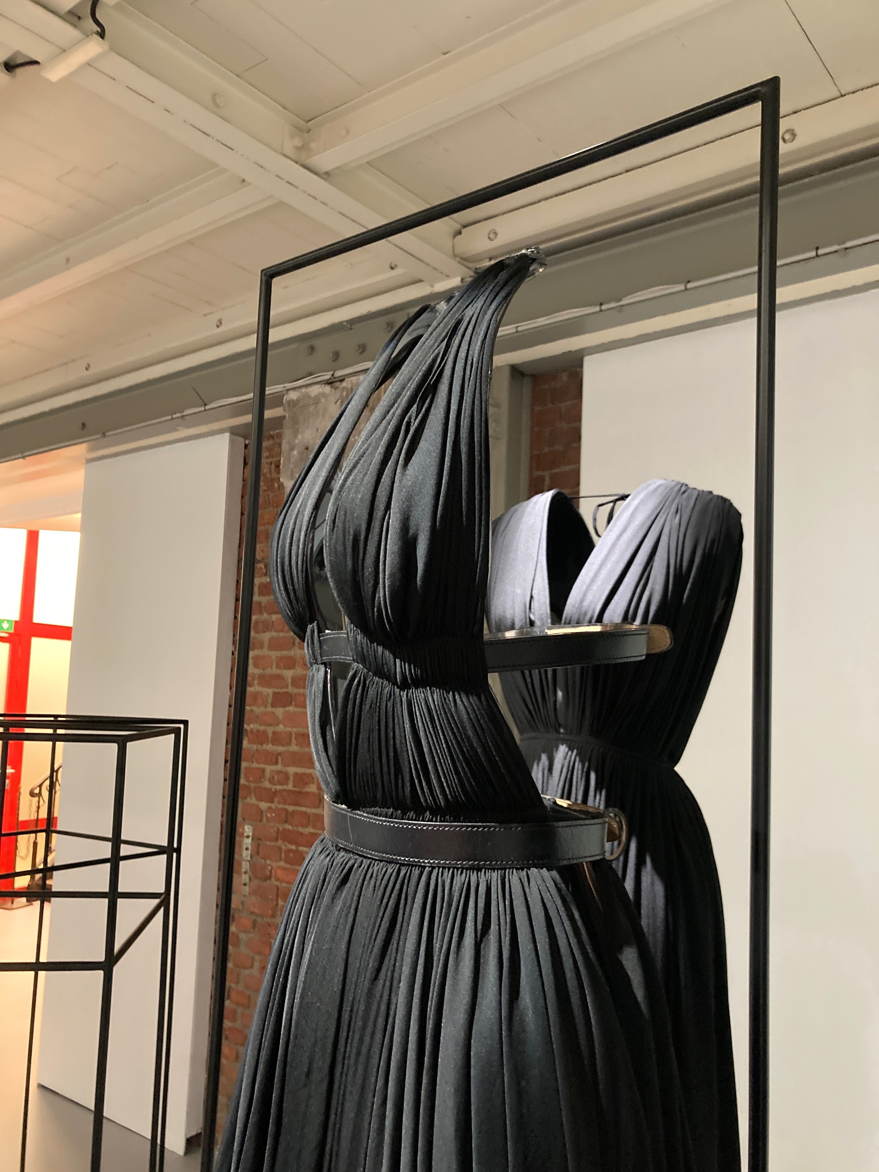 ALAÏA　Azzedine  Alaia　アズディン・アライア　作品集 伝説のクチュリエのもう一つの顔。情熱の蒐集家、アズディン