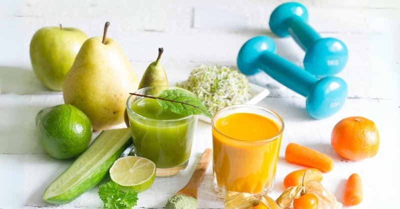 果物と野菜とジュース