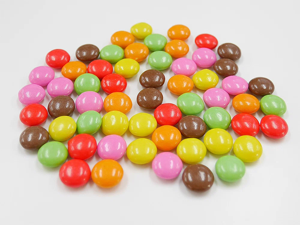 マーブルチョコ□ミルクチョコレートを砂糖でカラフルにコーティング