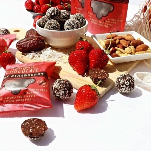 【ヴィーガン、グルテンフリー】フルーツ＆ナッツチョコレートボ+ール2種(オリジナルストロベリー)ボックス /1セット（6点）🍫🍓💞｜RIE