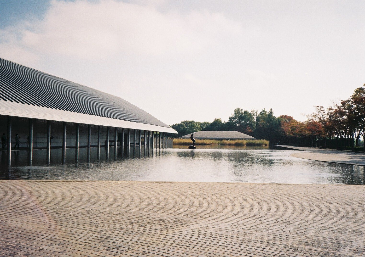 KONICA C35 FLASHMATIC 実写作例あり 16．写りにビックリ Konica C35 Flashmaticで街スナップ＜カメラ＞｜神成