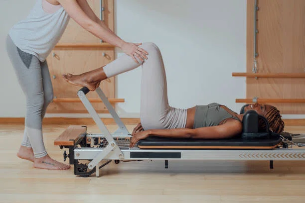 明日から変わるフットワーク|PILATES STUDIO R