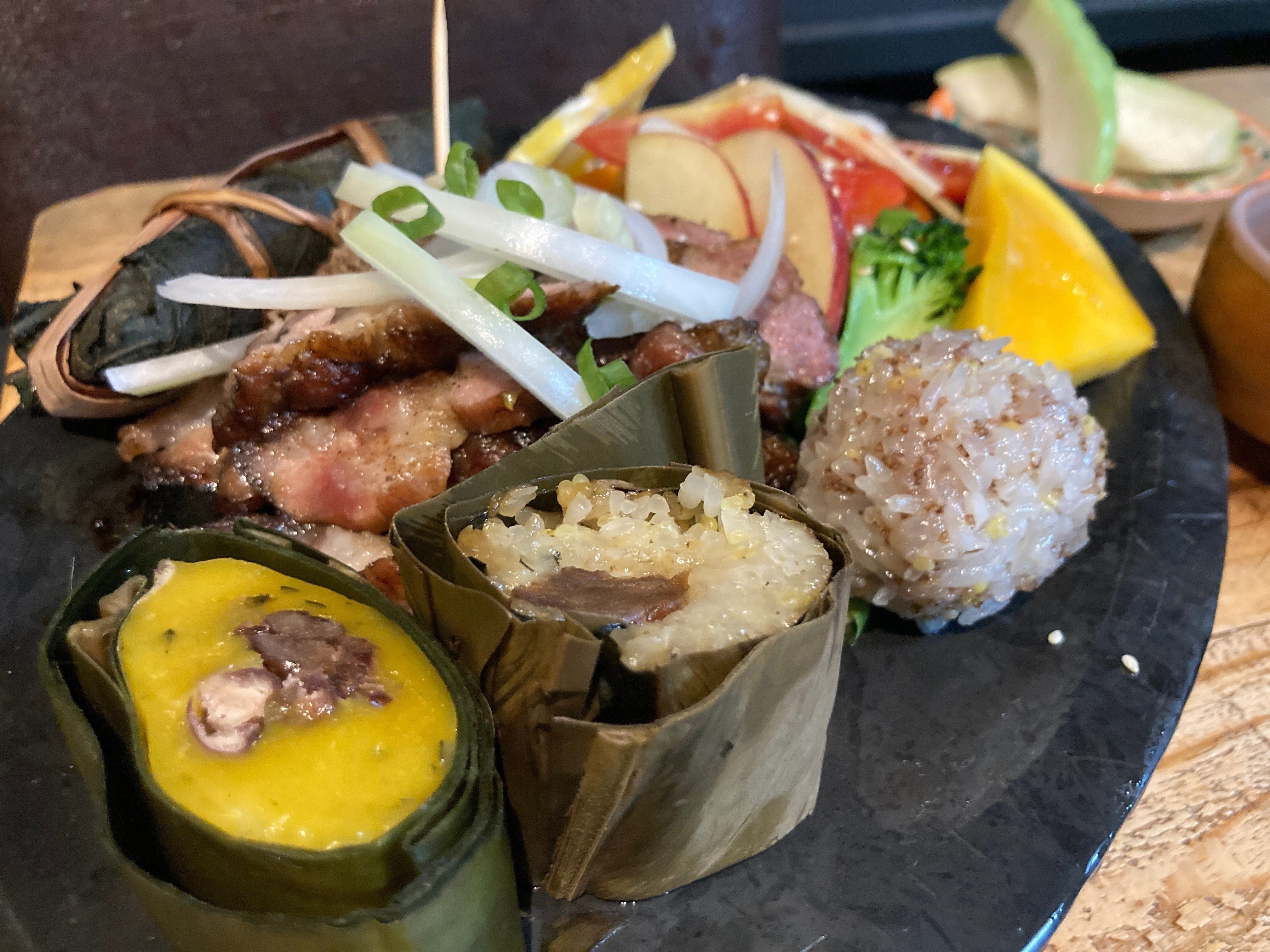 映画「海角七号」で世に広まったパイワン族の“トンボ玉づくり”を体験