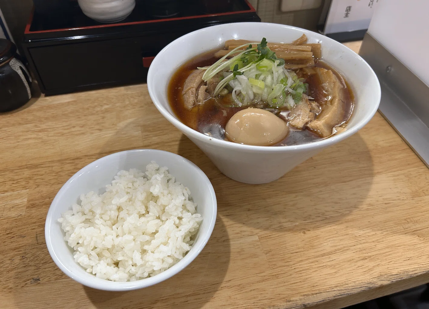 限定メニューの”よるにぼ”が美味しすぎた。【厳選煮干しらーめん 初代