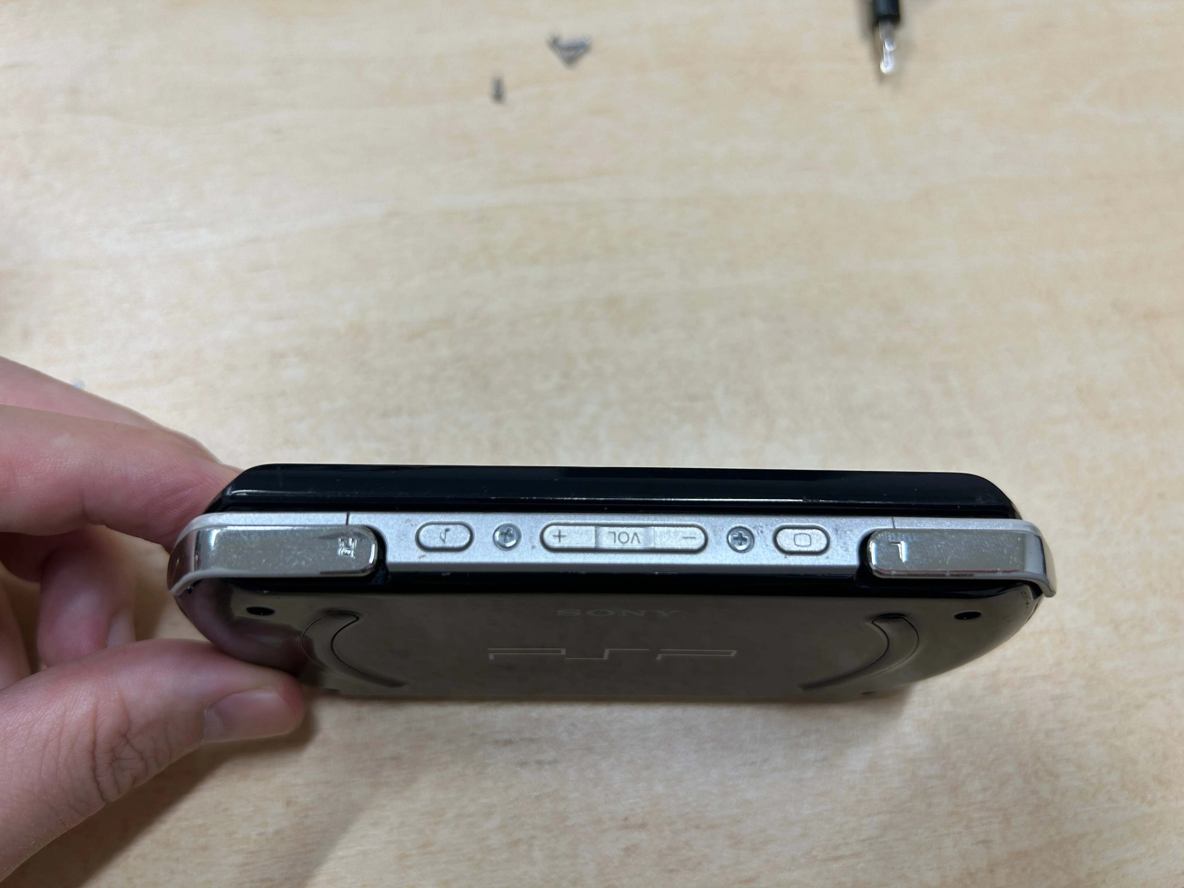 PSP goはまだまだ使える（ディスプレイ交換修理）｜r
