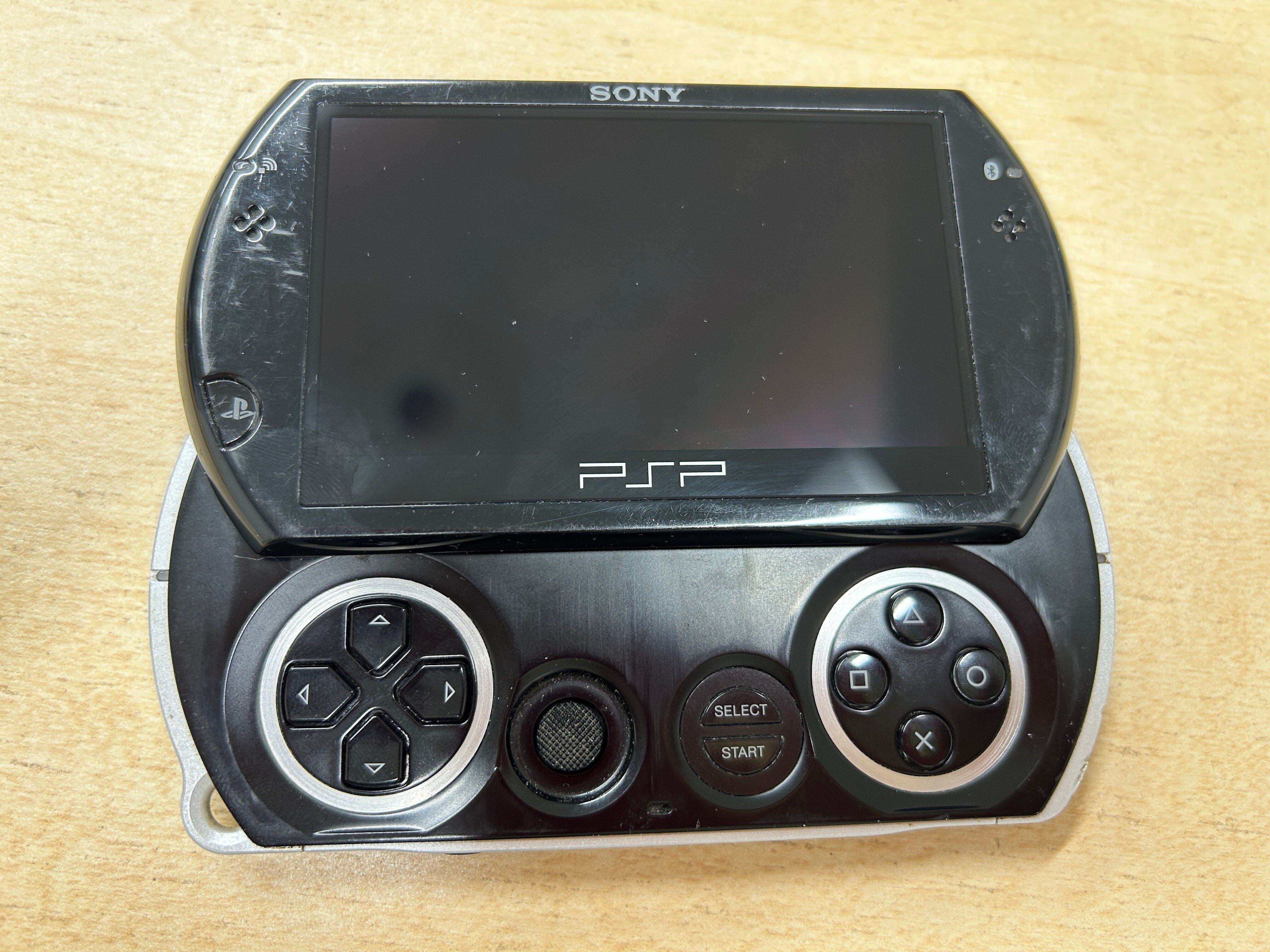 その他 PSPgo 宅配買取】未だに根強い人気を持つPSP屈指の異端児、『PSPgo』の