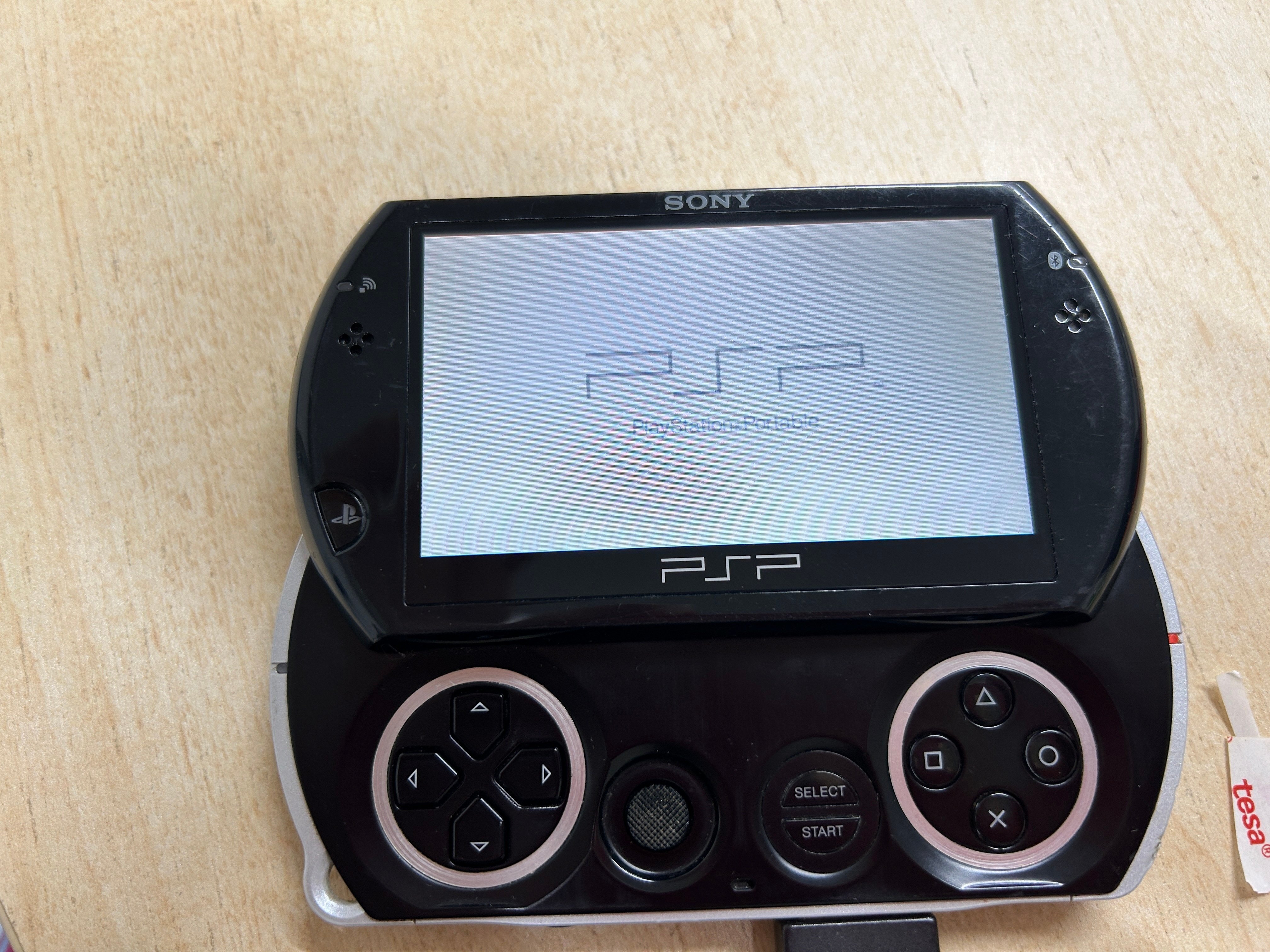 PSP goはまだまだ使える（ディスプレイ交換修理）｜r