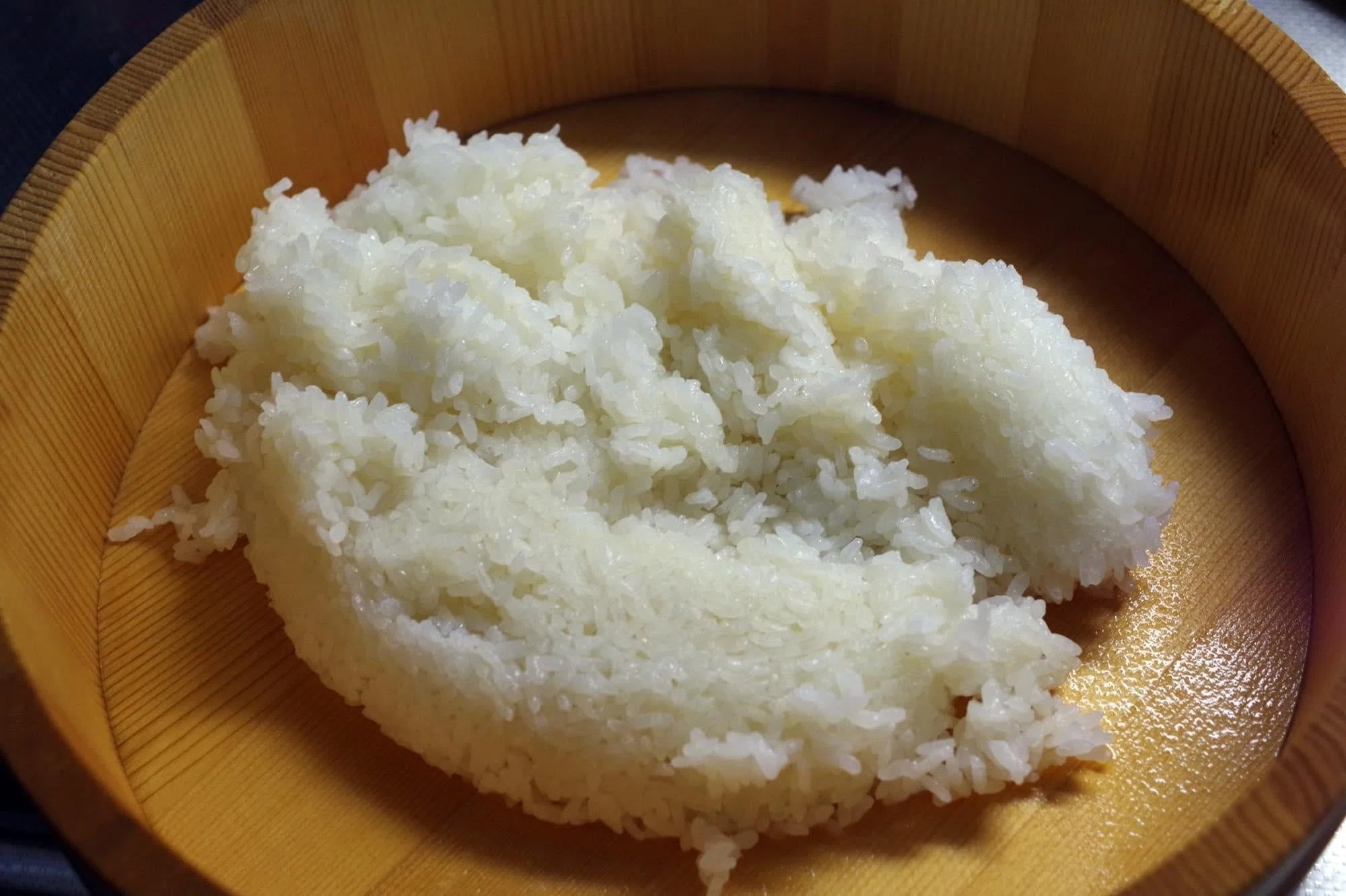 すしログ直伝】美味しい江戸前鮨仕様のシャリの作り方｜すしログ(大谷悠也)