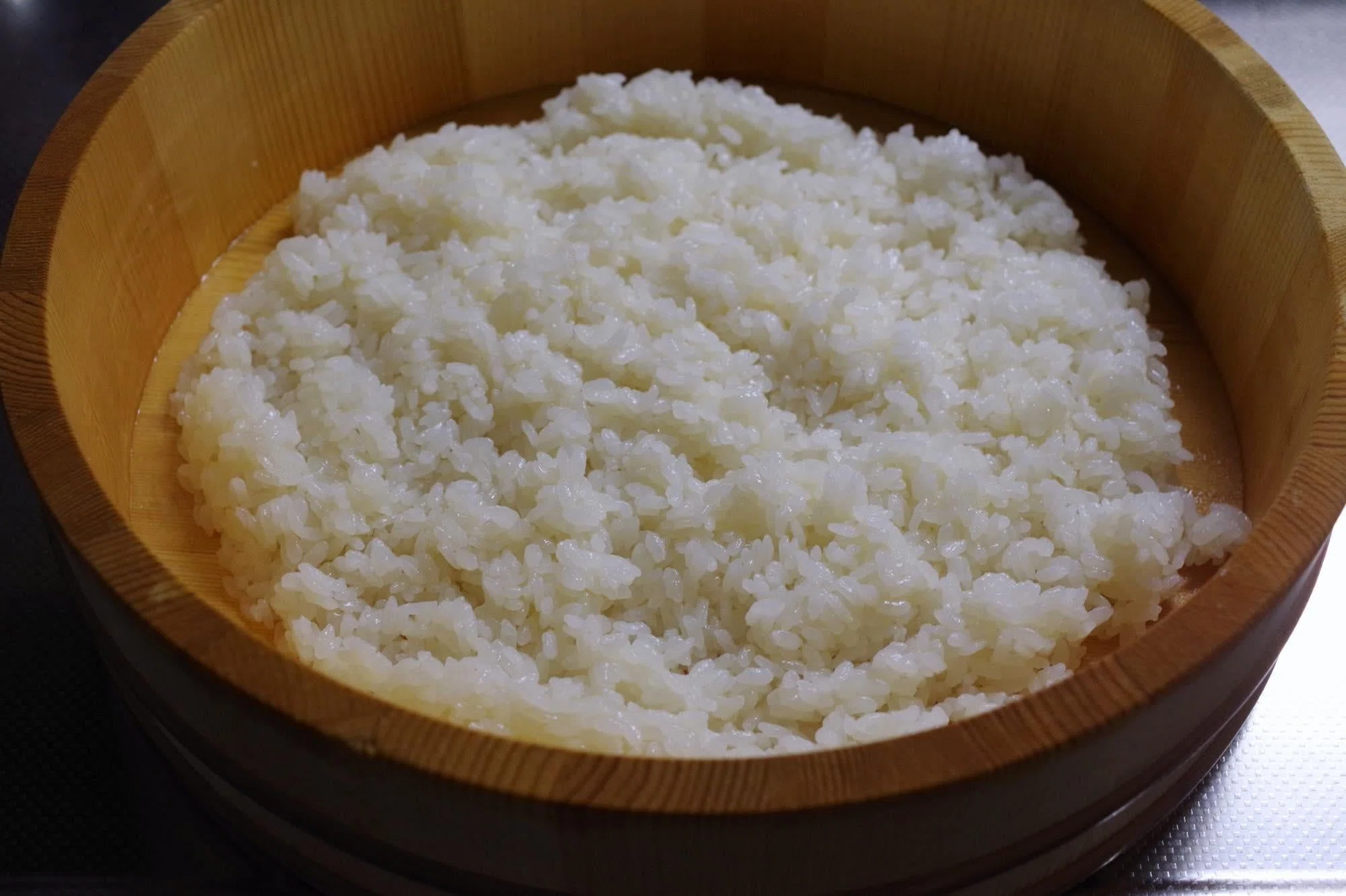 すしログ直伝】美味しい江戸前鮨仕様のシャリの作り方｜すしログ(大谷悠也)