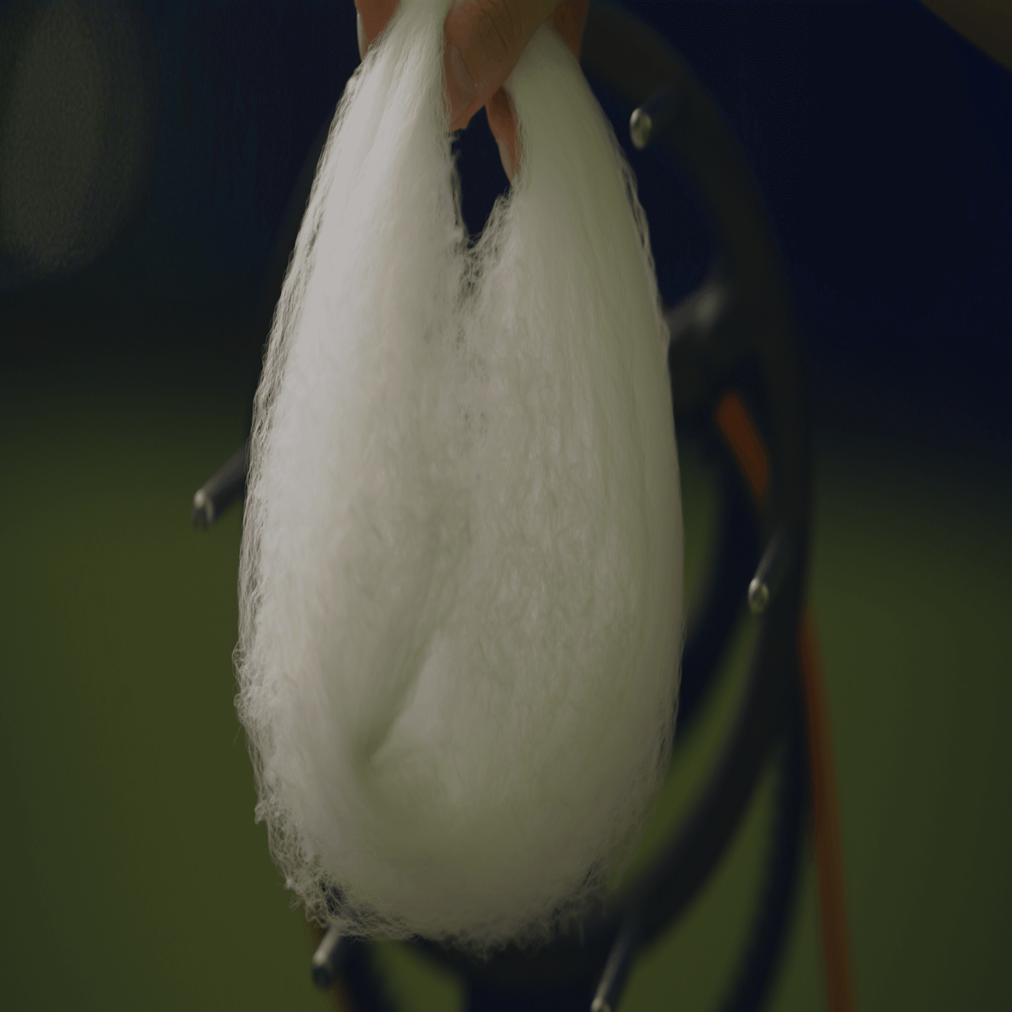 北陸産地の伝統技術によって生まれたポリエステル糸「SPX®」のリ