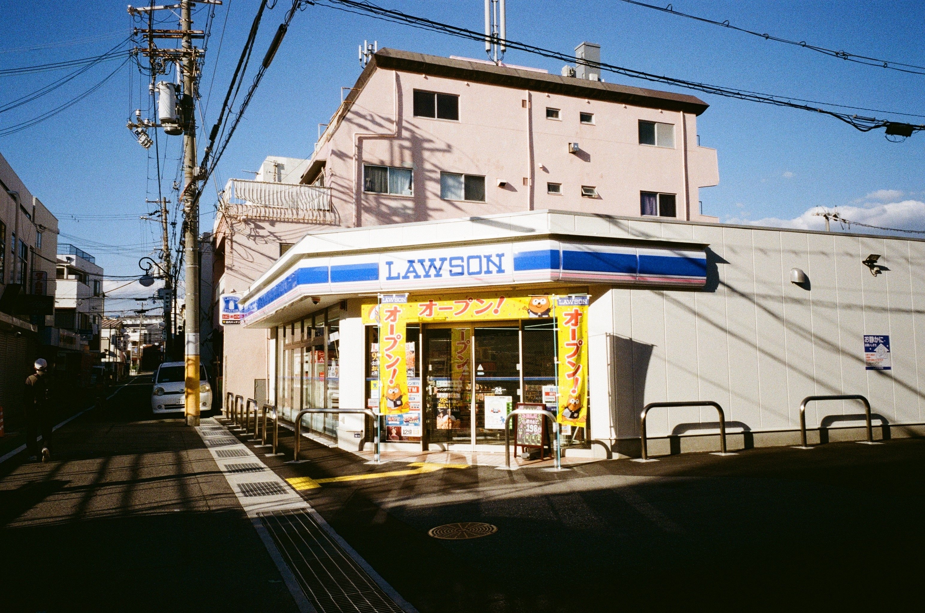 RICOH GR10 + Kodak GOLD200｜TAI-Q'n (タイキューン)