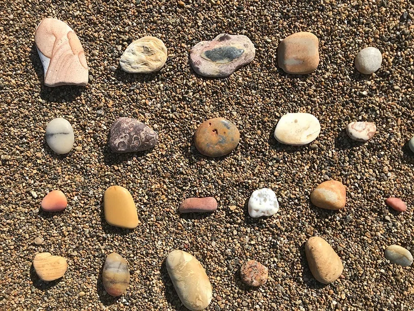 ただいま、三年ぶりの福井の海で石拾い ｜思い出その百十六｜｜石の人