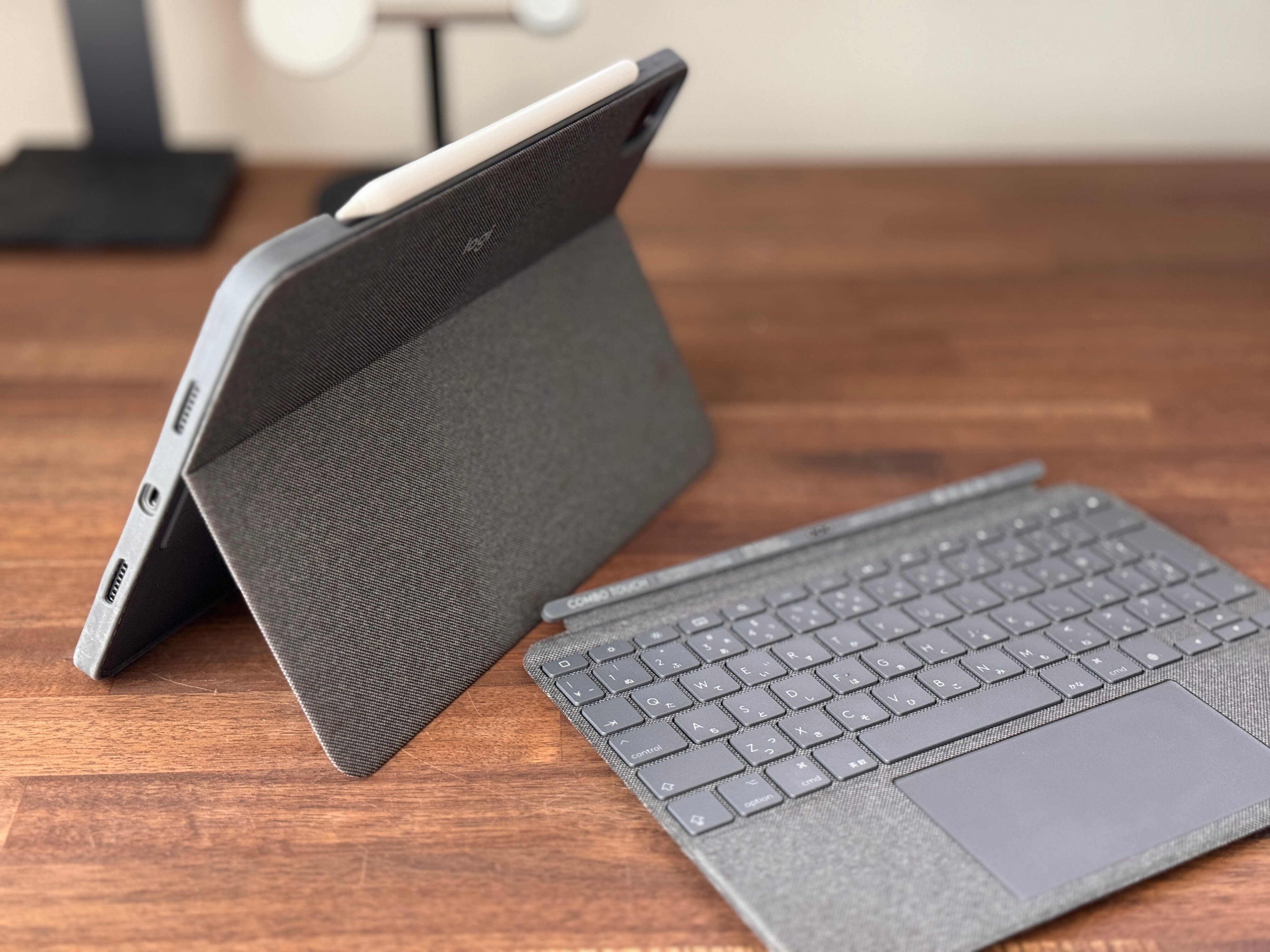 ロジクールCombo Touchレビュー！Magic Keyboardを超える究極のiPad