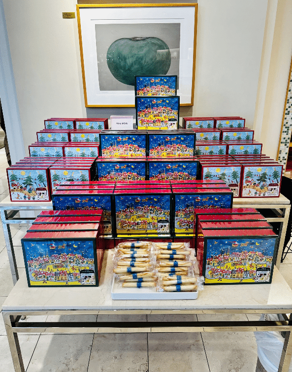 世界で愛されて発売30周年！クリスマス限定「ホリデー シーズン