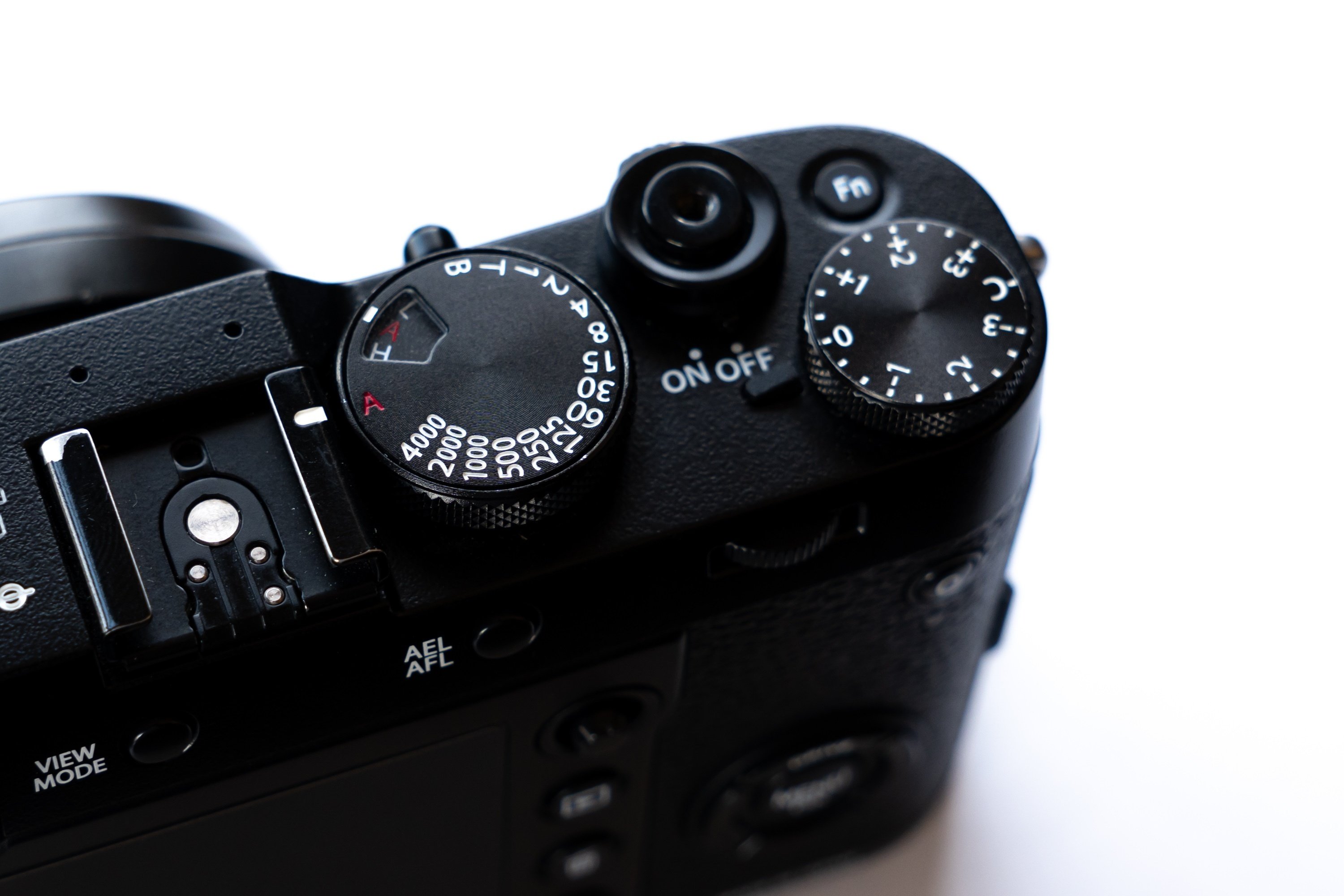 x100f 美品　おまけ多数 要修理だけどおまけ多数！】FUJIFILM X100F - メルカリ