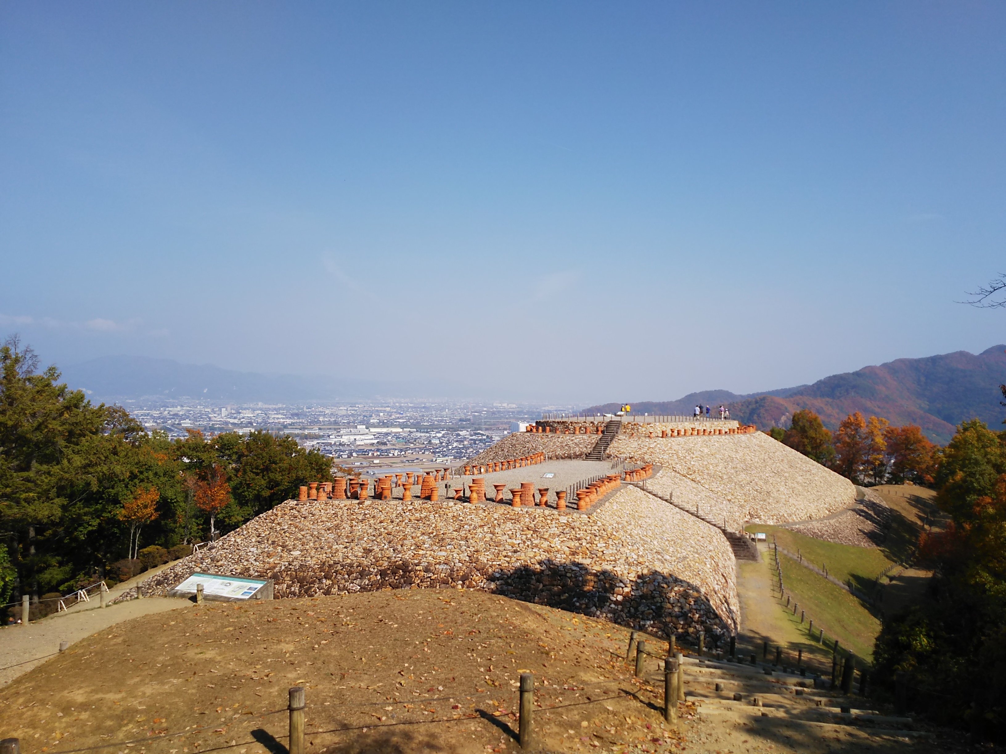 シナノの王墓 森将軍塚古墳｜つきふね