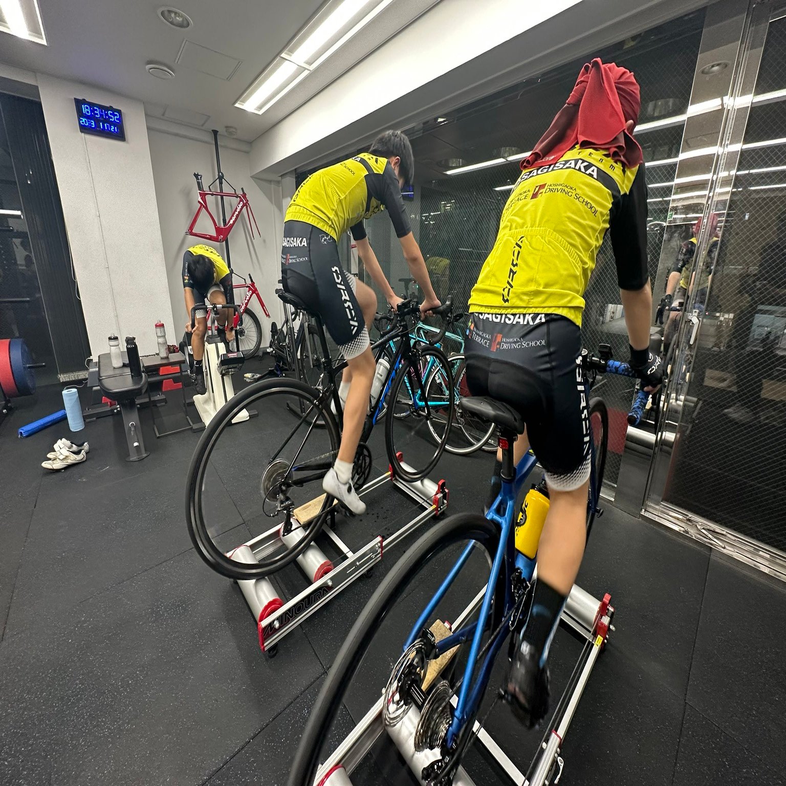 ロードバイクスクール】中学生・高校生が遊びながらテクニックを身に