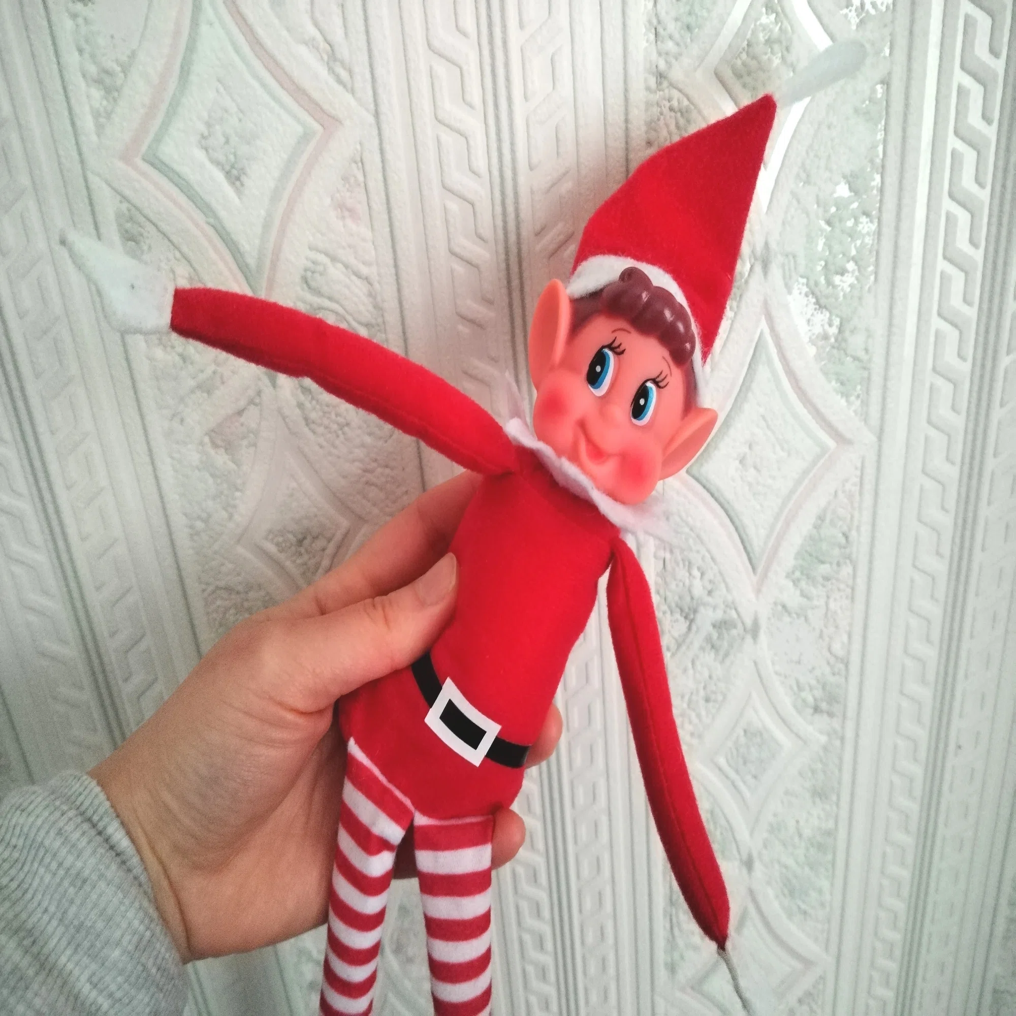 クリスマスシーズン突入?「エルフ・オン・ザ・シェルフ」でお子さんと 