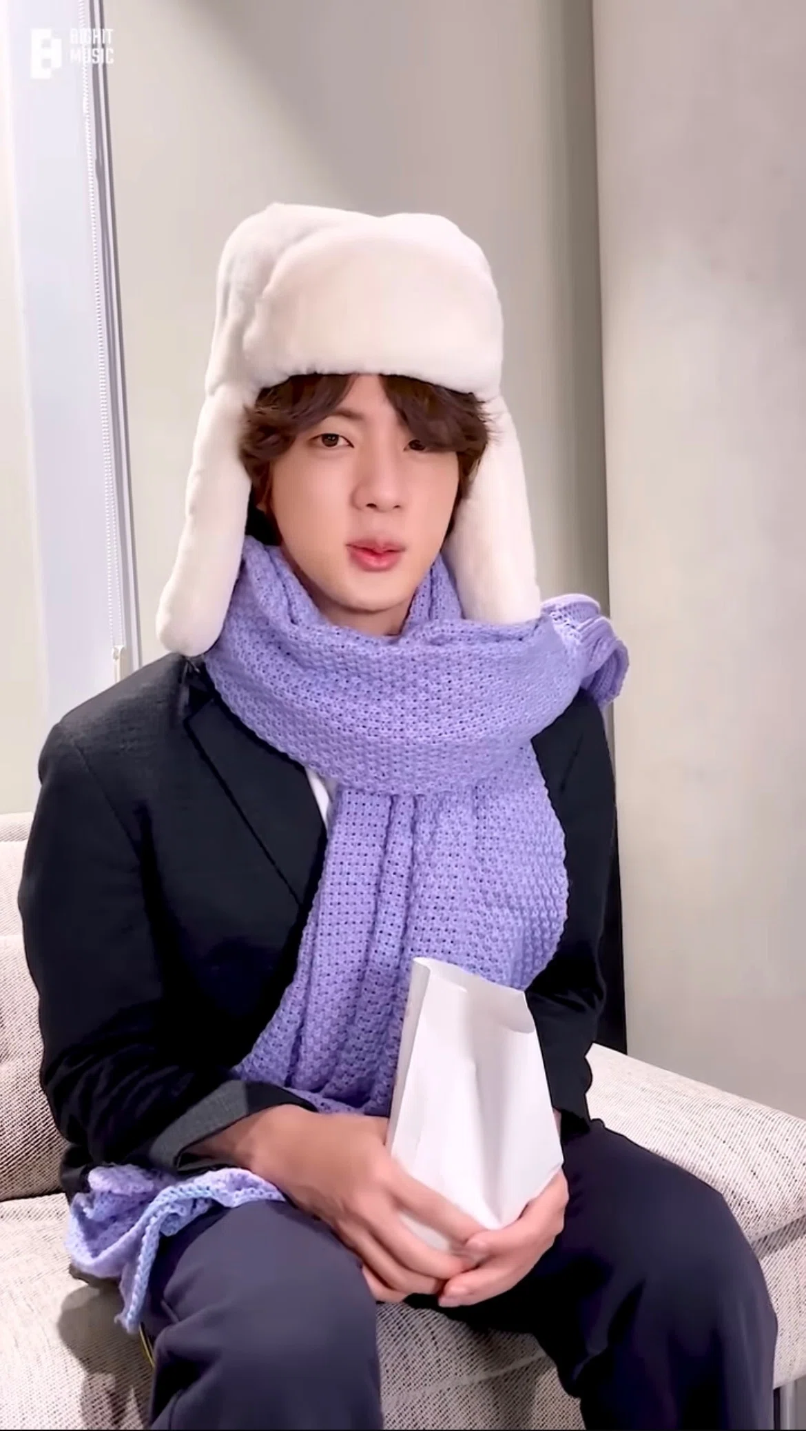 BTS JIN : 11月のキムソクジンさん｜mi