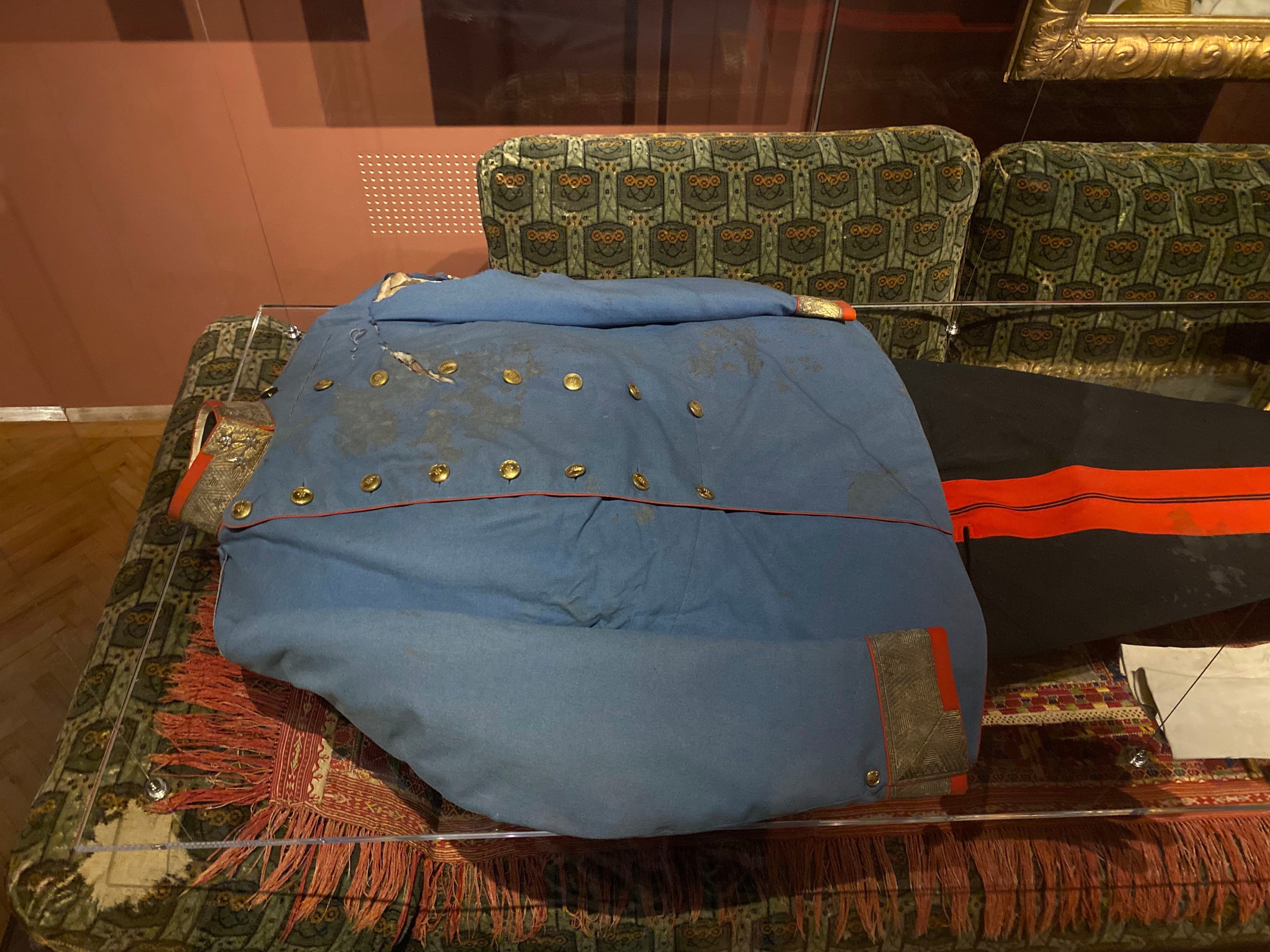 東欧旅行記】 ウィーン#2 サラエボ事件のとき皇太子が着ていた服など｜桜