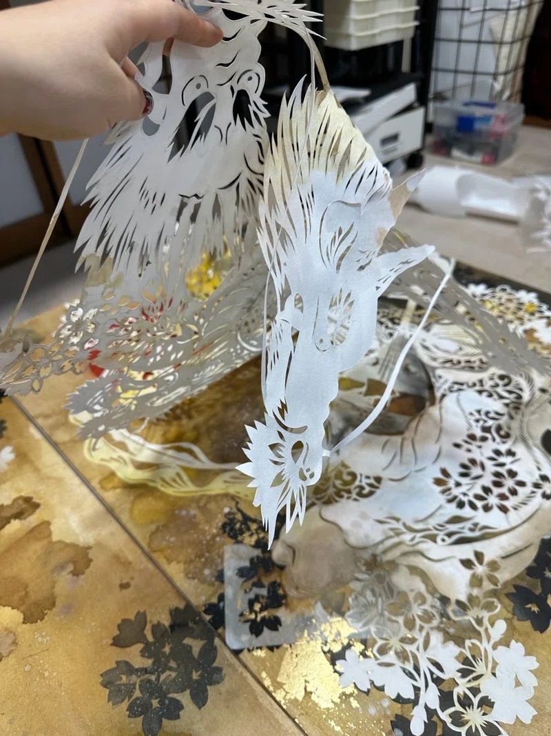 新作「五頭龍と弁天様」制作記録と、きりえ美術展のお知らせ | 華色切絵 【公式サイト】