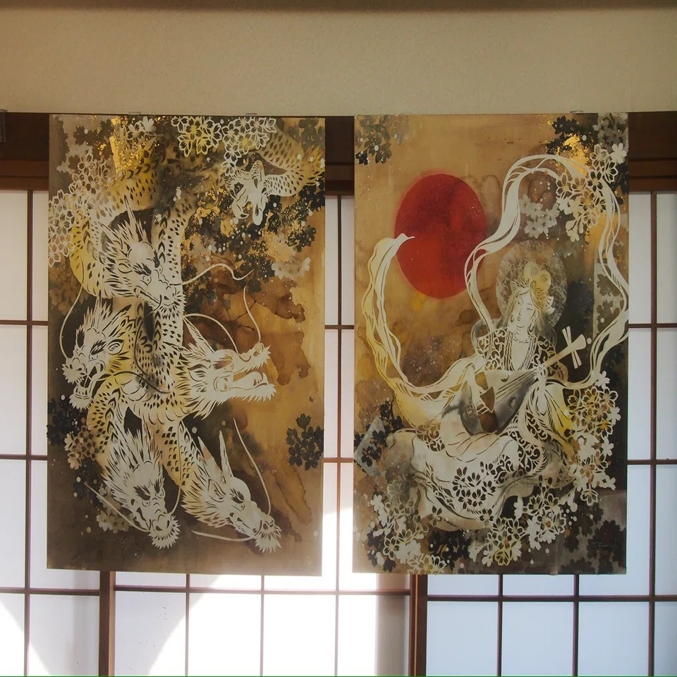 新作「五頭龍と弁天様」制作記録と、きりえ美術展のお知らせ | 華色切絵 【公式サイト】