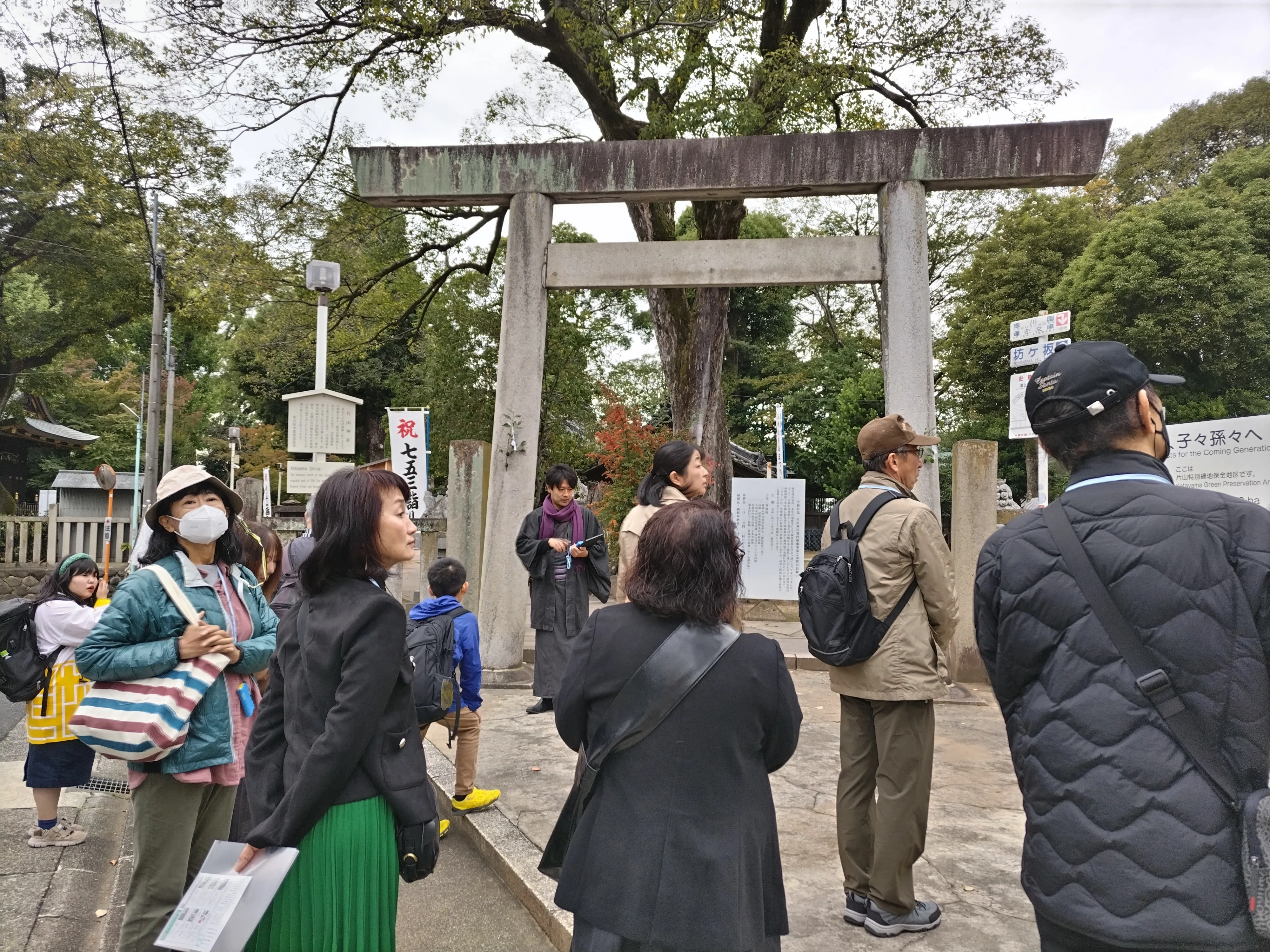 岡本太郎がつくった「歓喜の鐘」に描かれる妖怪！？名古屋百鬼夜行【尼