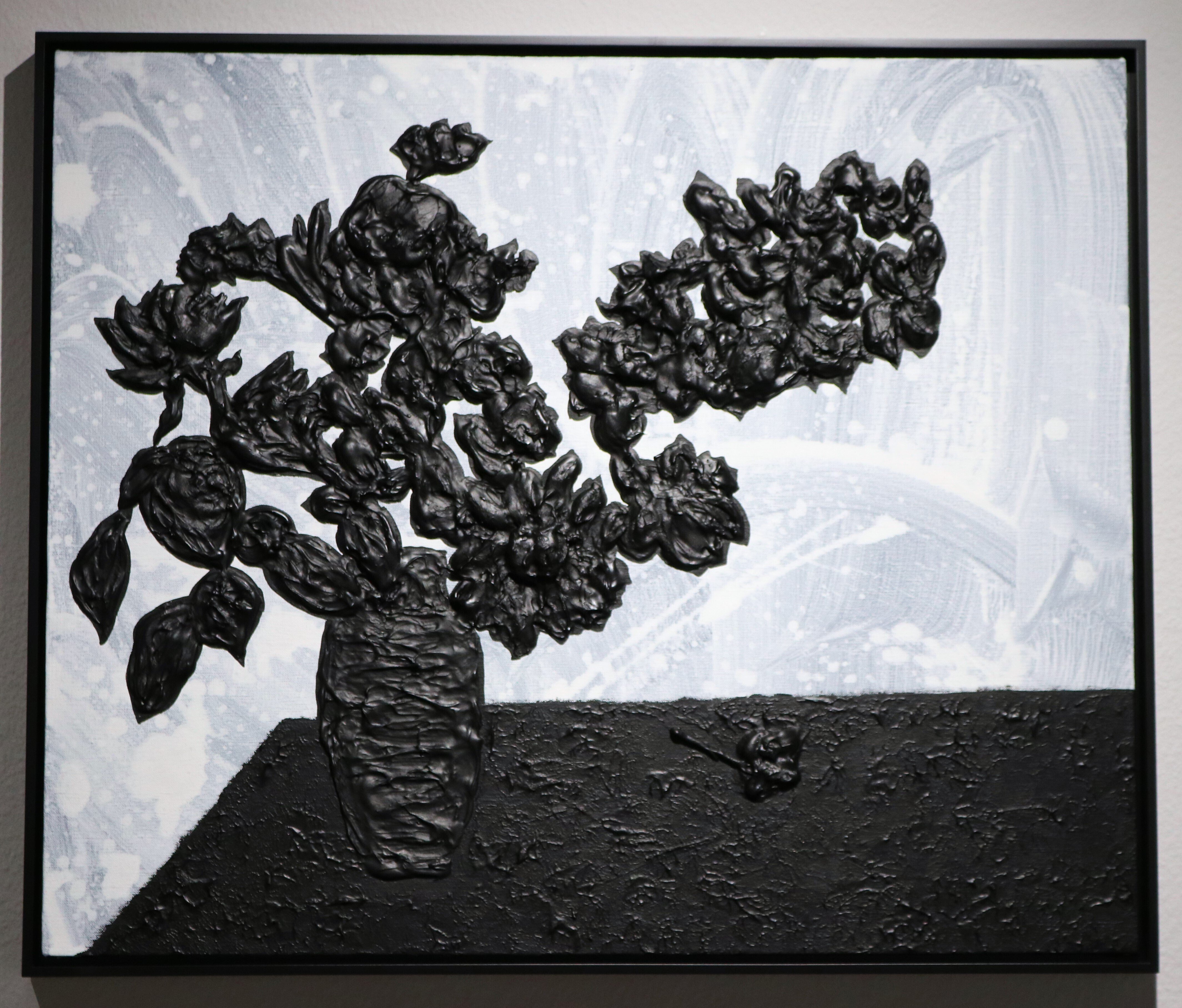 黒塗りから浮かび上がる[色彩] -ヒロ杉山[BLACK MOON]＠銀座 蔦屋書店