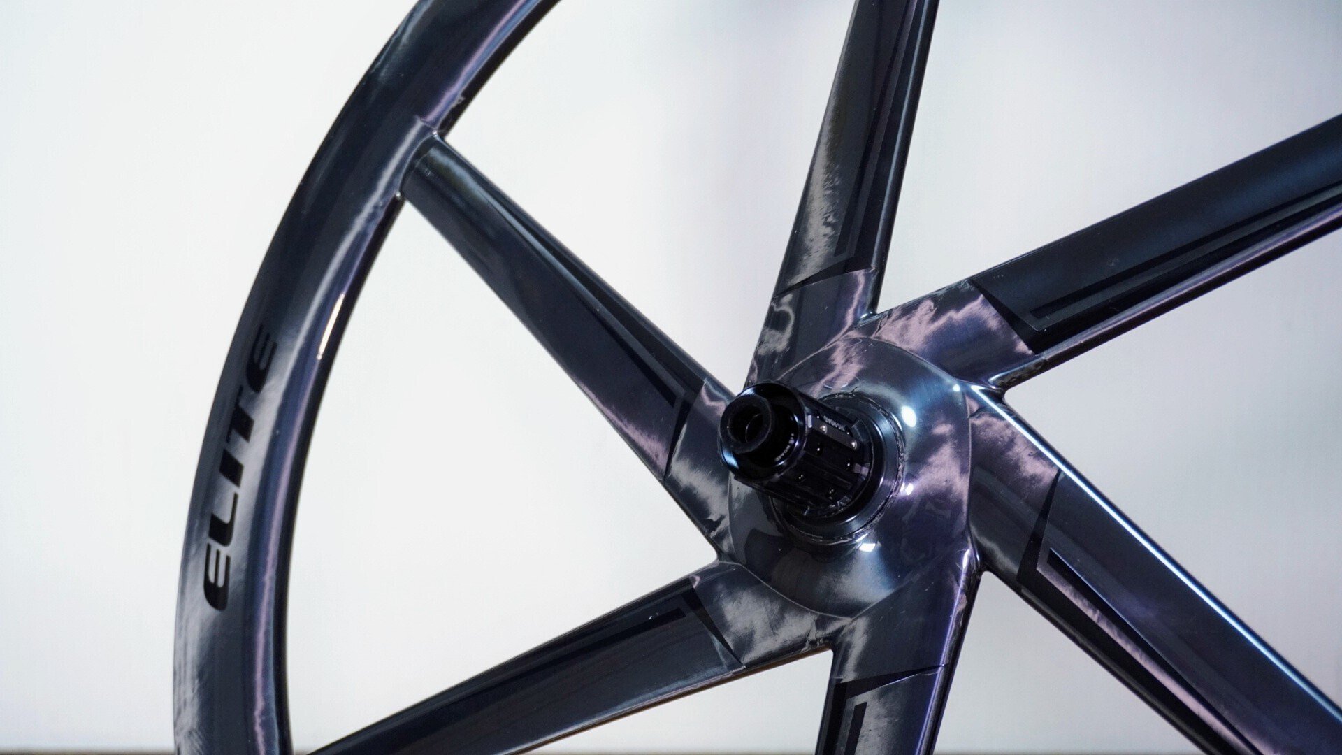 開封・レビュー】Elitewheels新作 Velo Six Discを見てみよう