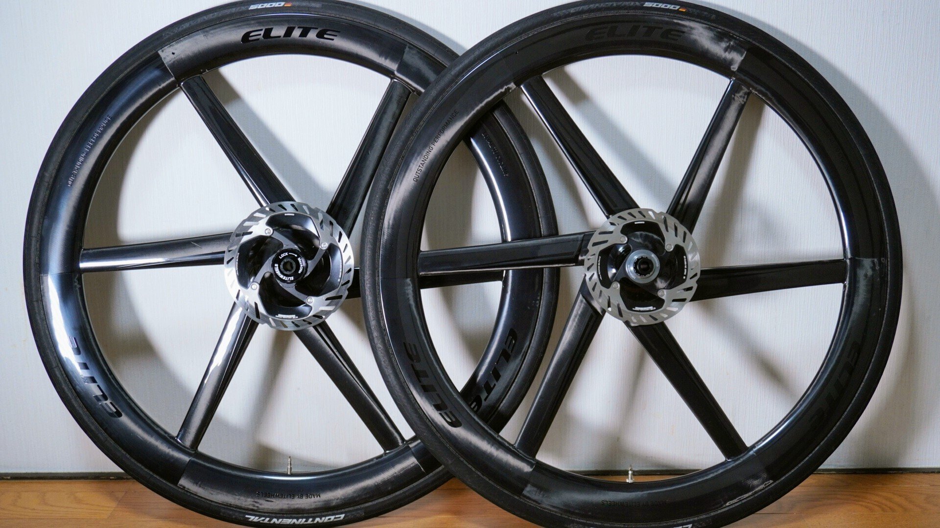開封・レビュー】Elitewheels新作 Velo Six Discを見てみよう 開封・レビュー】Elitewheels新作 Velo Six Discを見てみよう