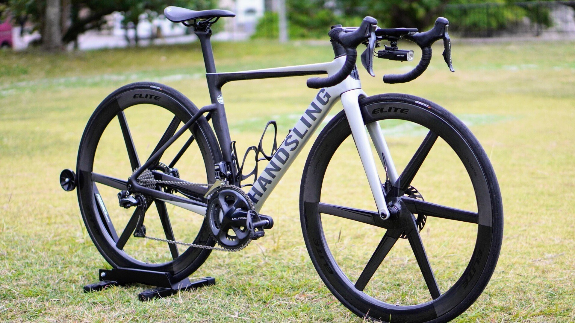 開封・レビュー】Elitewheels新作 Velo Six Discを見てみよう 開封・レビュー】Elitewheels新作 Velo Six Discを見てみよう