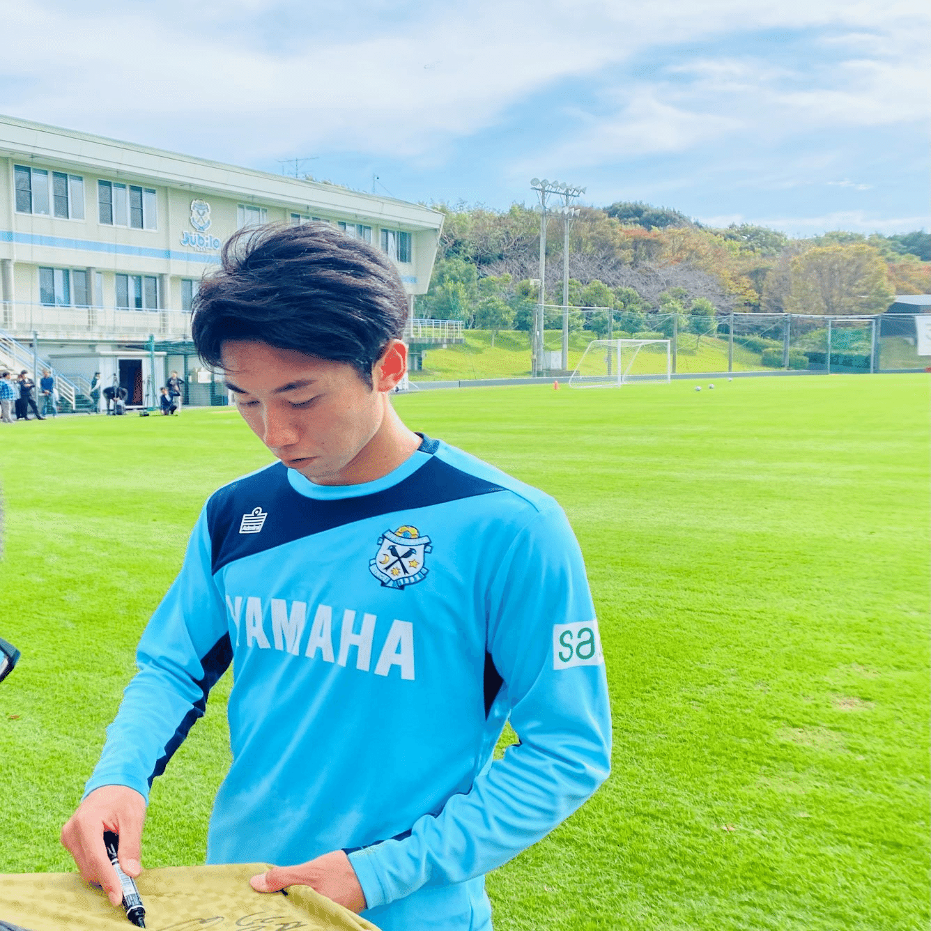 ジュビロ磐田⚽】【雑感】会社を休んで練習見学に行った話。｜鈴木意斗