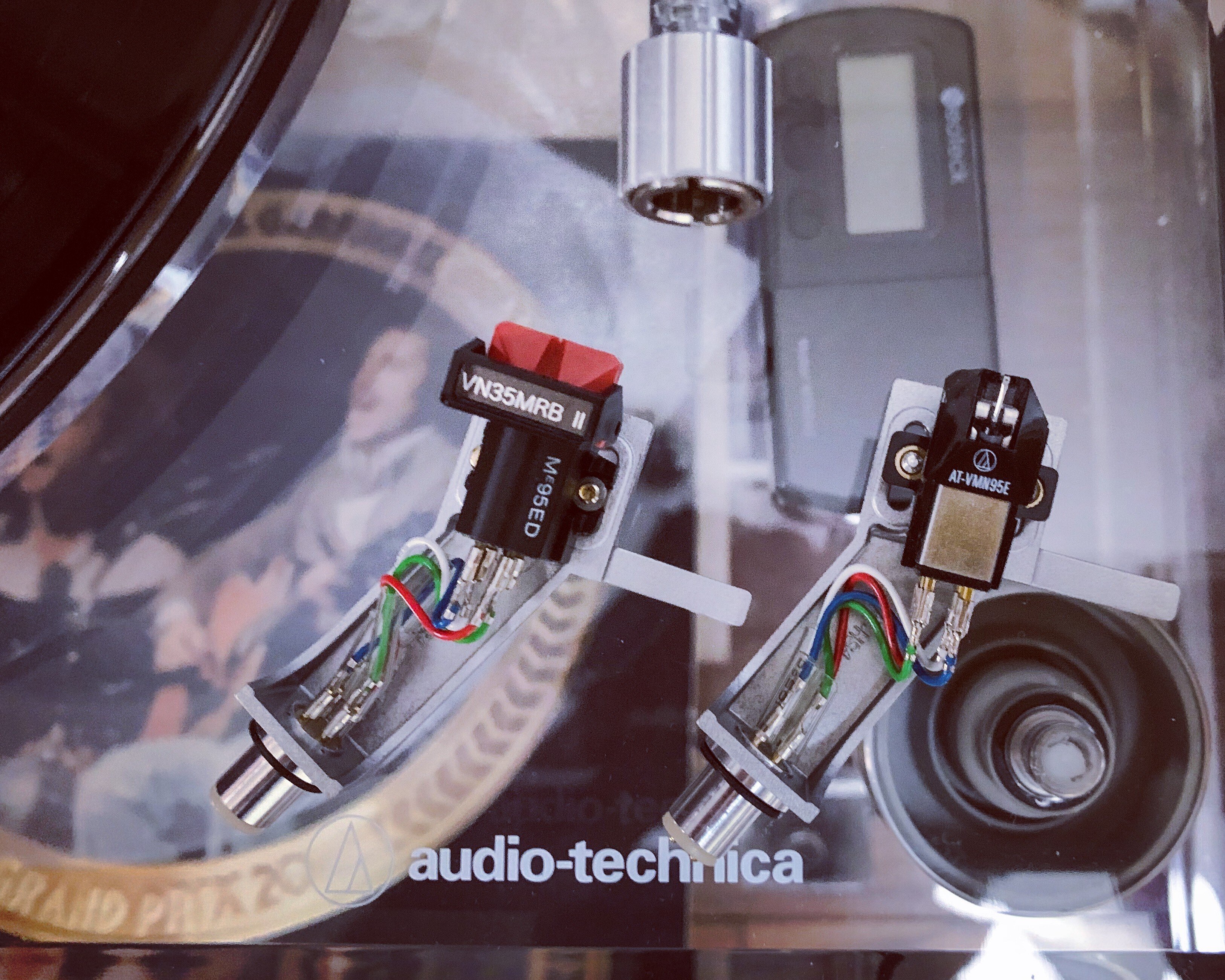 オーディオ#4】スケスケ?!?透明なレコードプレーヤー… audio オーディオ#4】スケスケ?!?透明なレコードプレーヤー… audio