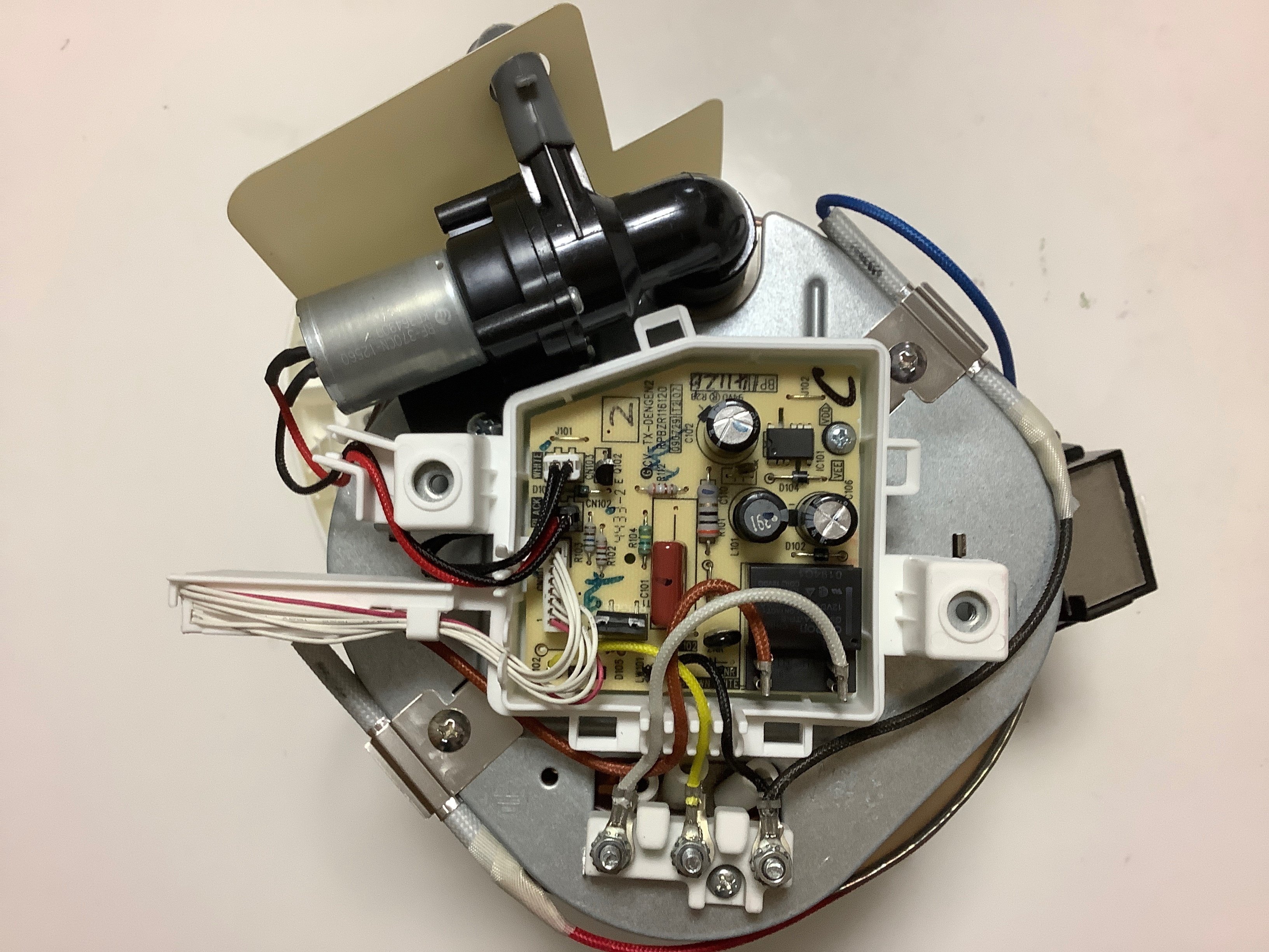 電気ポットの分解（ヒーターの断線） 象印2014年製 CD-XC22｜mochan